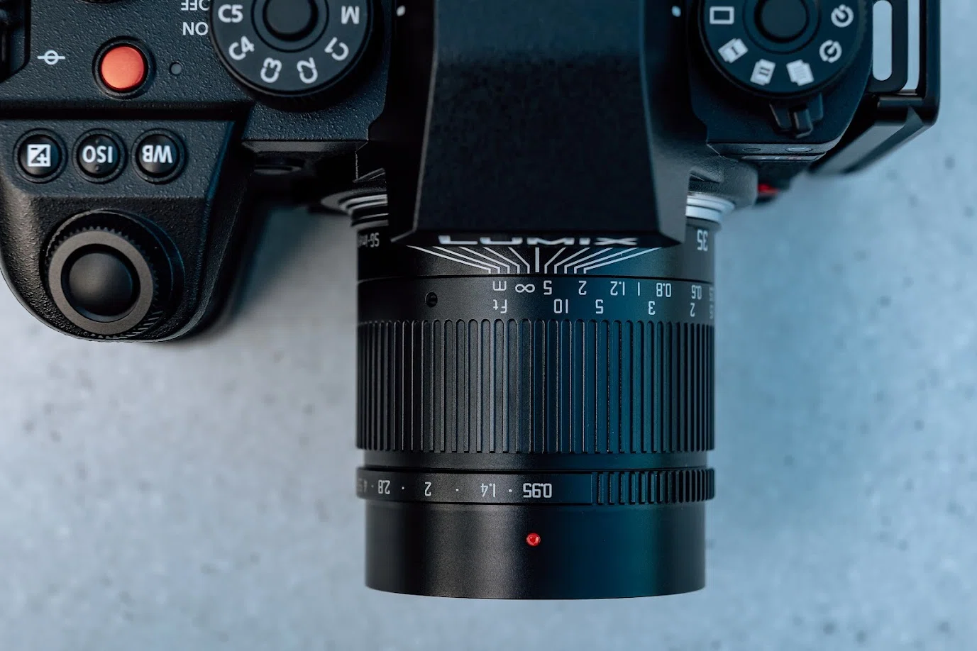 レンズレビュー ＜SG-image 35mm F0.95＞ 日常をドラマチックに変える