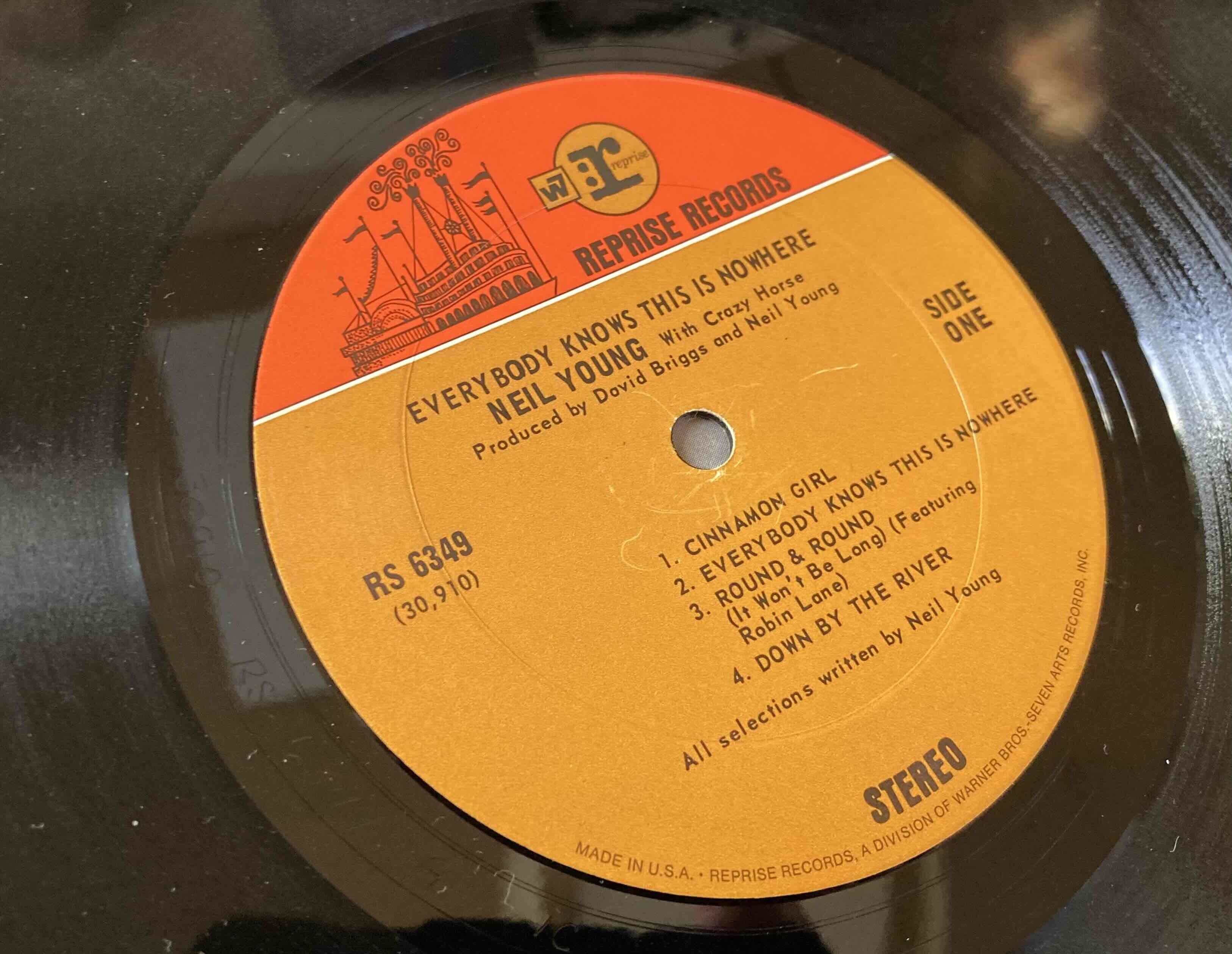 Neil Young [Everyboddy Knows This Is Nowhere] RS-6349