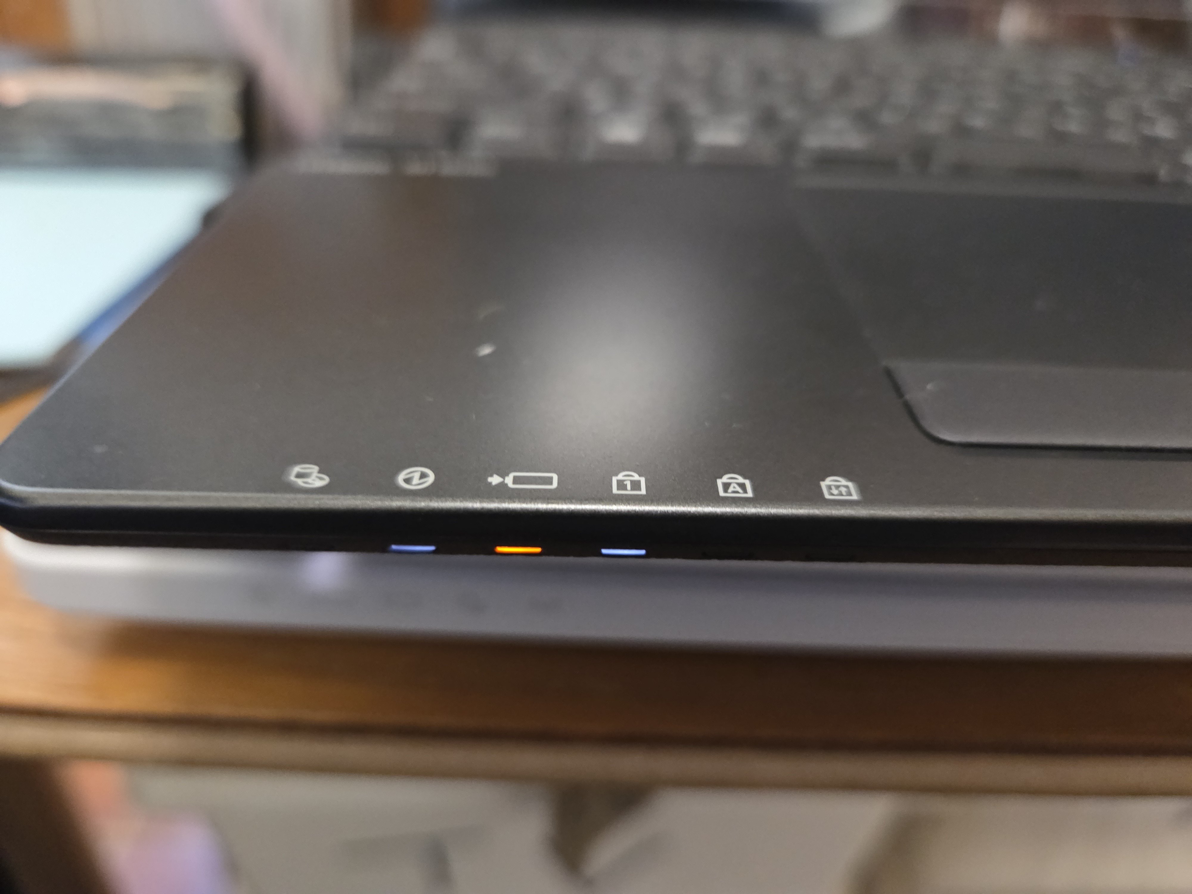 富士通ノートパソコン 1年弱で壊れる エラーコード E104-1-1001 で2回