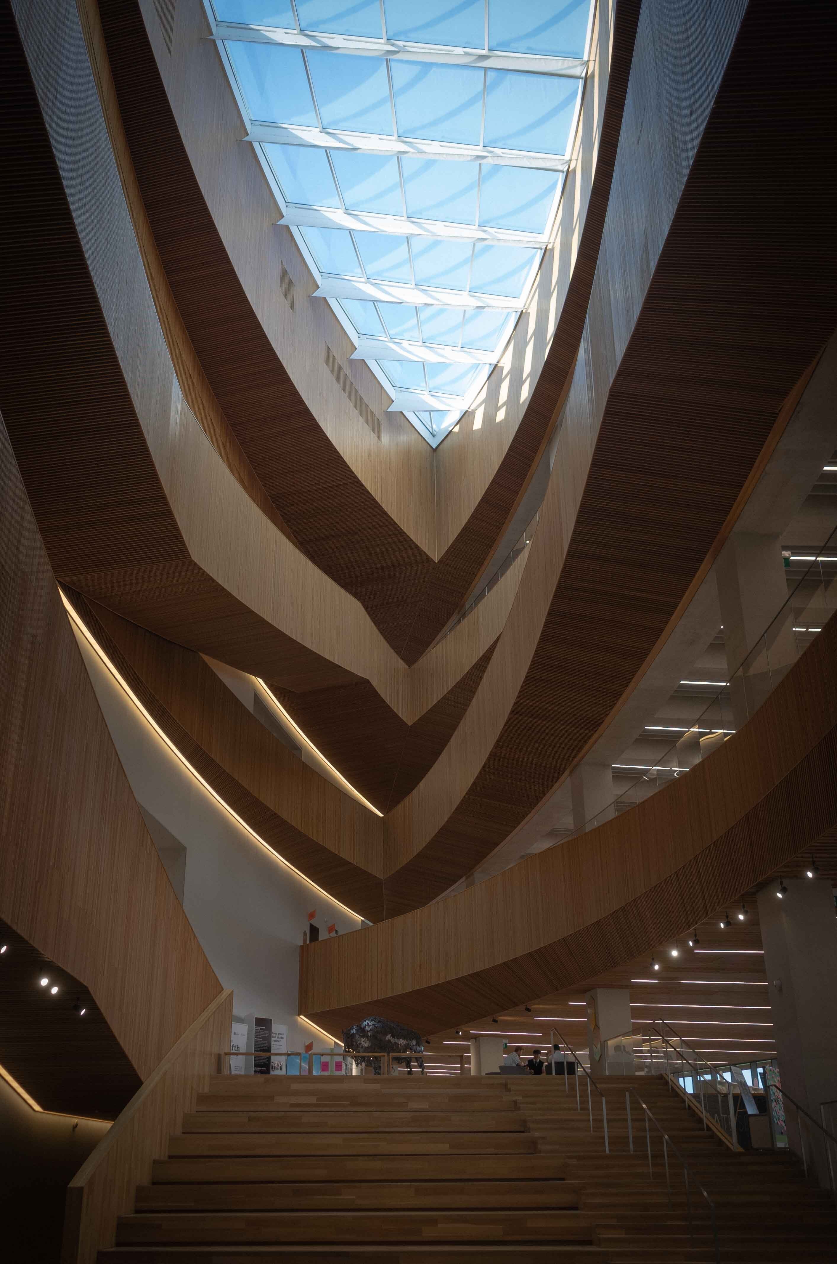 この図書館に会うためにカナダに来た｜カルガリー公共図書館