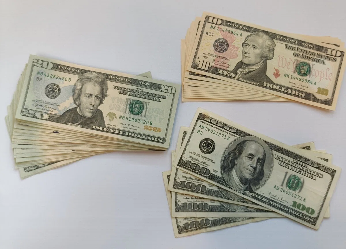 ドル換金】『1000ドルを円に』結果いくらで売れたのか！外貨を新宿金券 