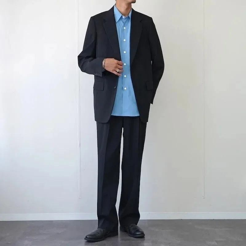 AURALEE「LIGHT WOOL MAX GABARDINE JACKET」― 究極の素材美をまとう一