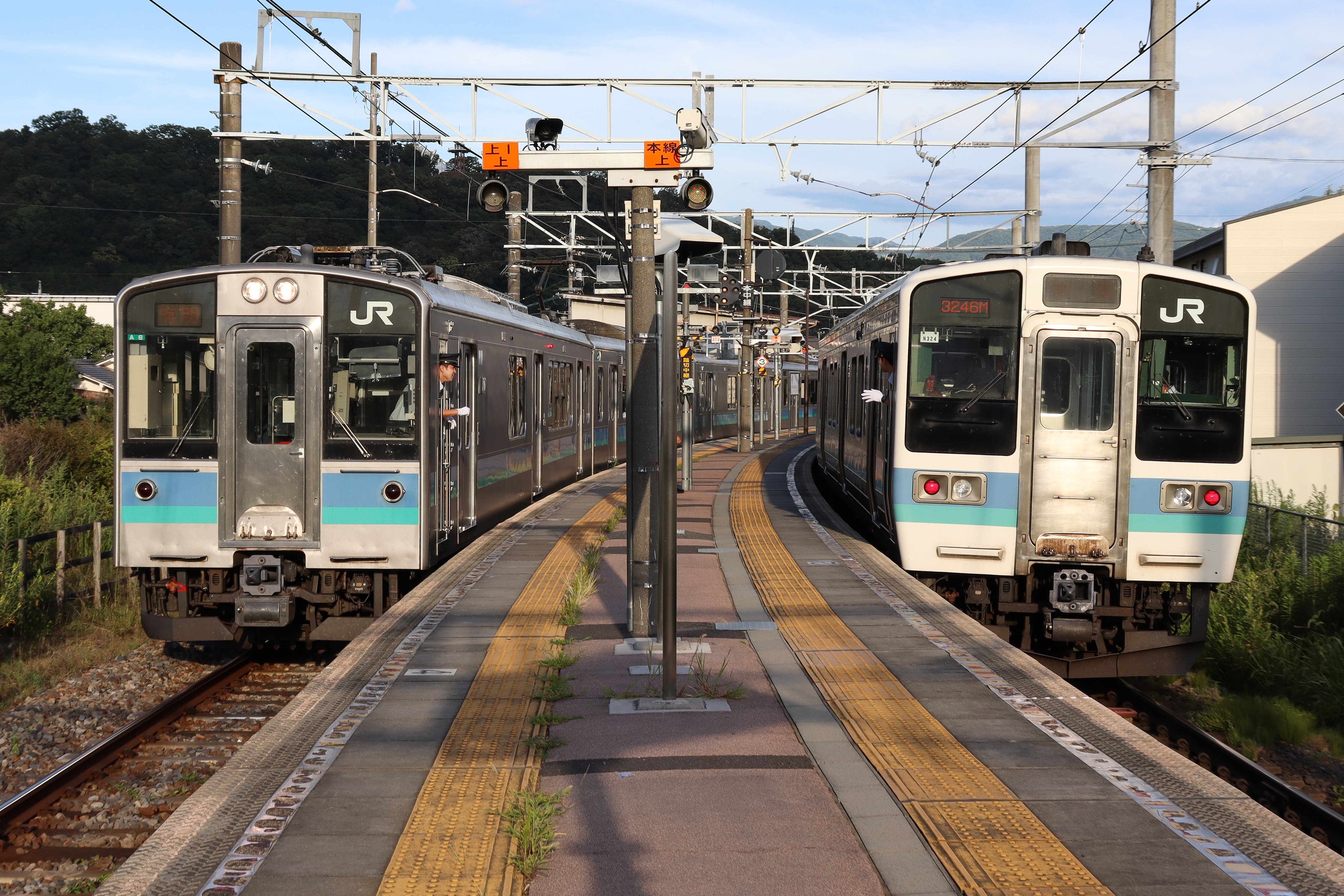 松本ぼんぼん開催に伴う臨時列車を撮影。｜鐘 紡