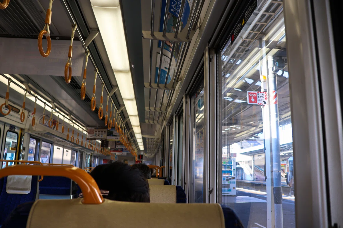 鈍行列車で和歌山の海を見ながら本州最南端へ行った話｜じょじょ