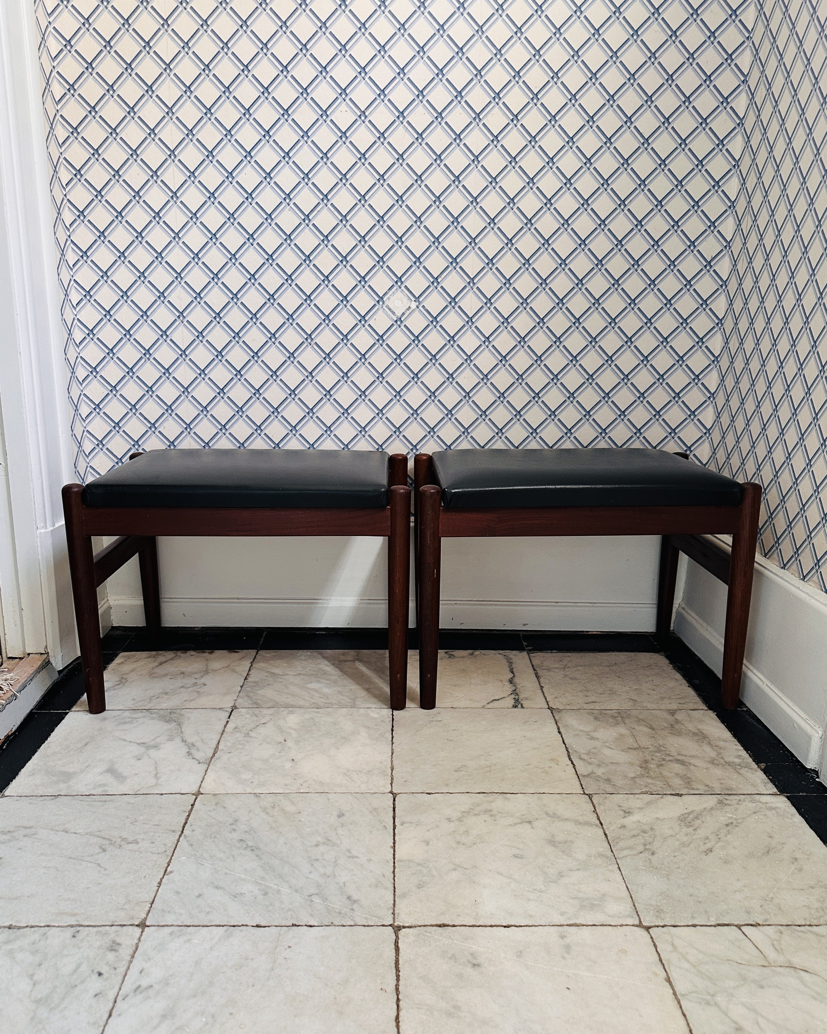 北欧ぐらし｜デンマークヴィンテージのスツール・玄関ベンチ