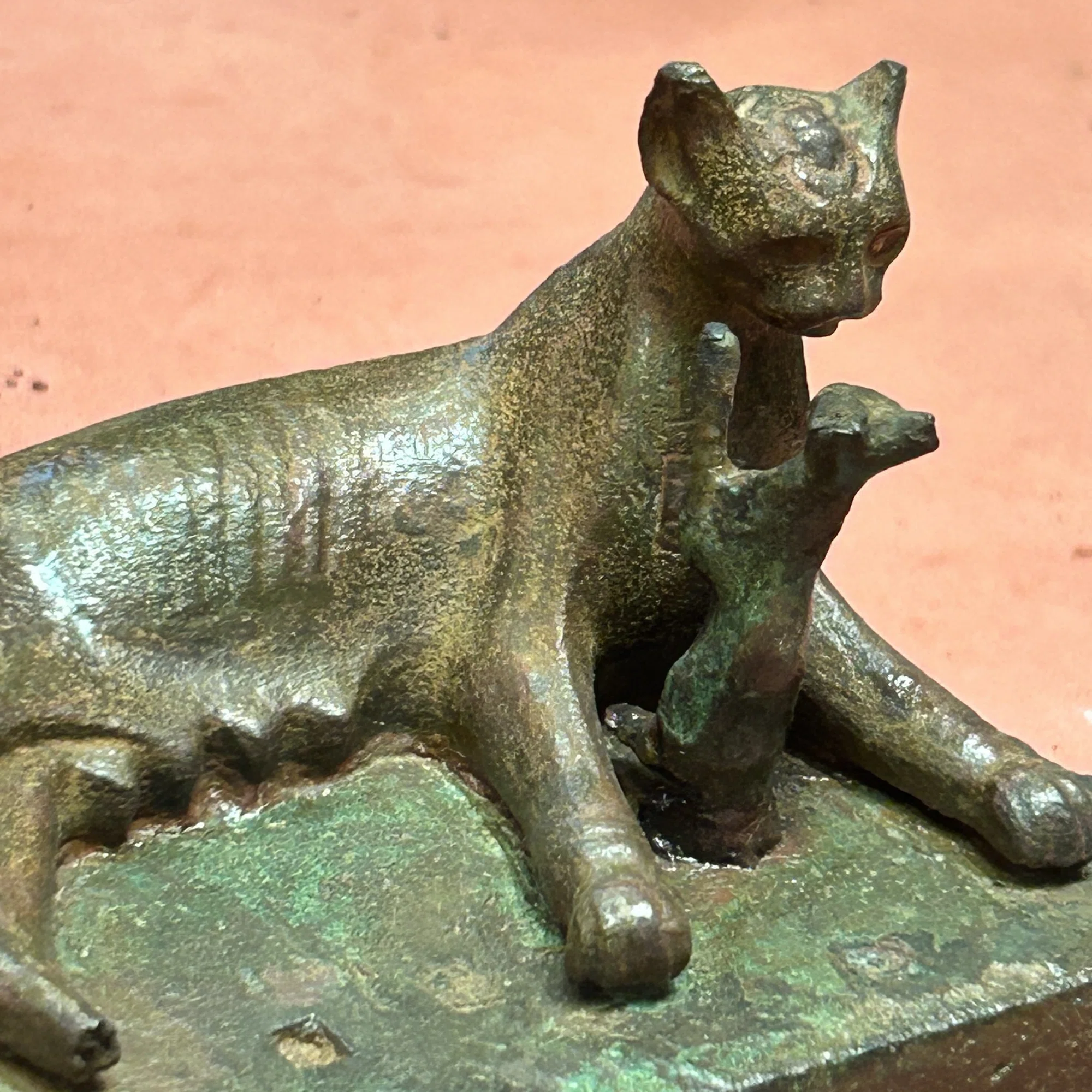 子供のためのルーブル美術館(208)古代のネコは近代にも/ 夏休み?動物 