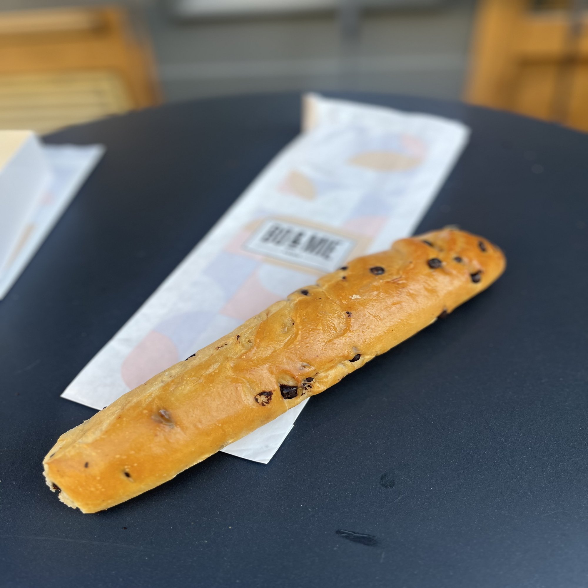 Viennoise aux Pépites de chocolat ペピート （ヴィエノワ・オ・ショコラ）｜Tomomi Okamoto, image size:1500x2000