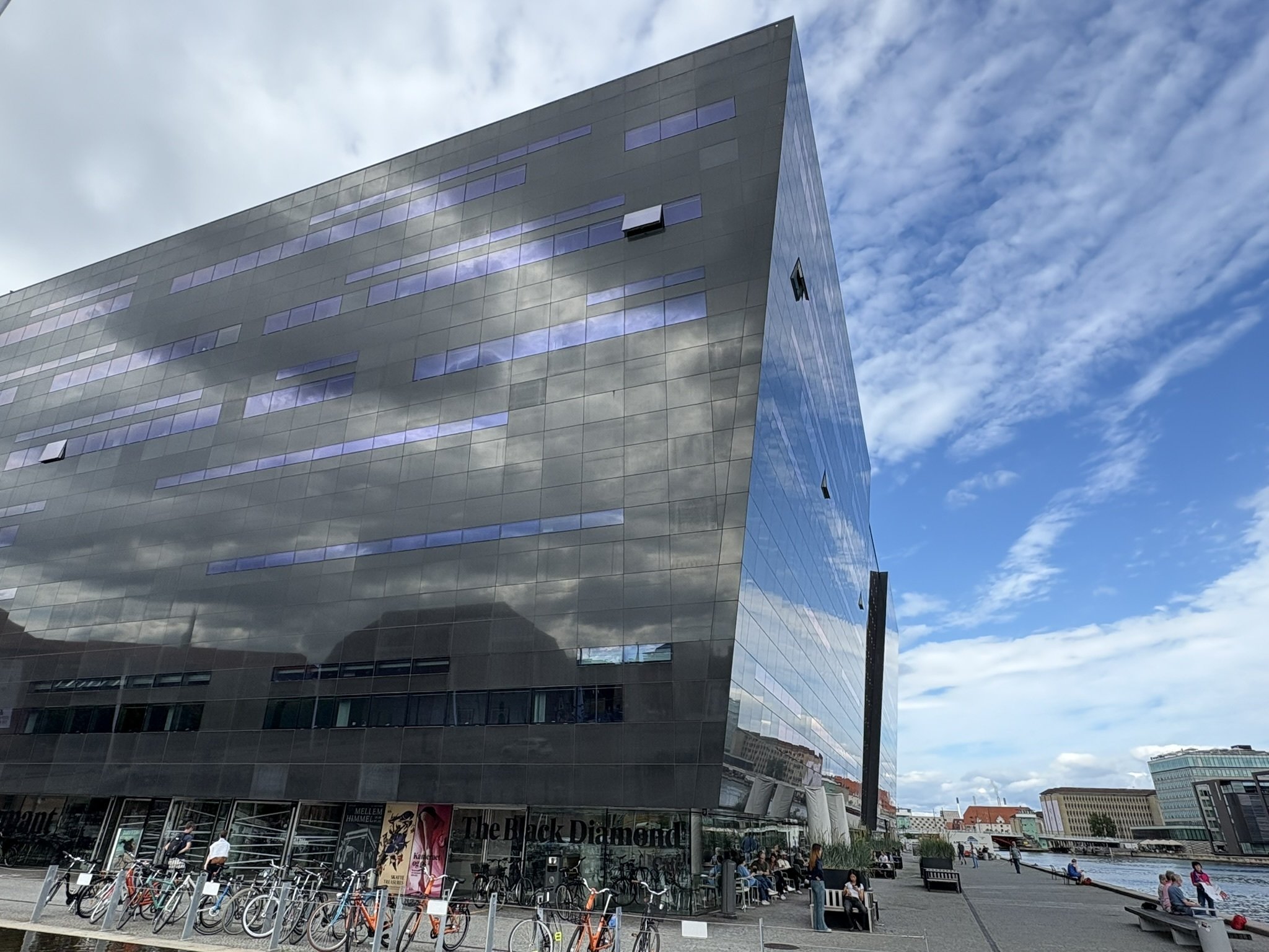 こんな図書館があったらもっと勉強する！」と思わずにはいられない