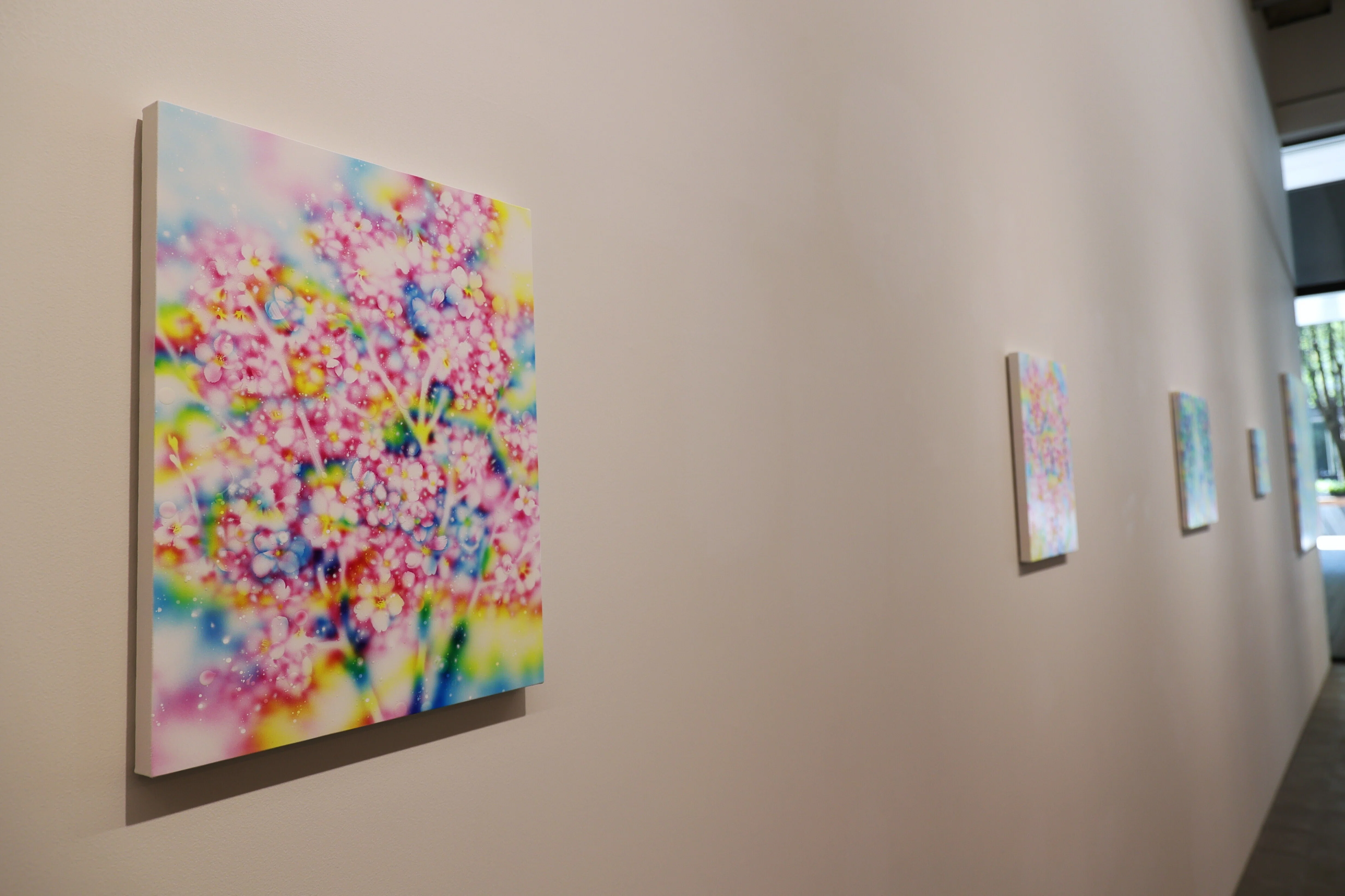 空間の隙間から発つ出逢いの旅 -塚本智也 個展「Journey of Encounters