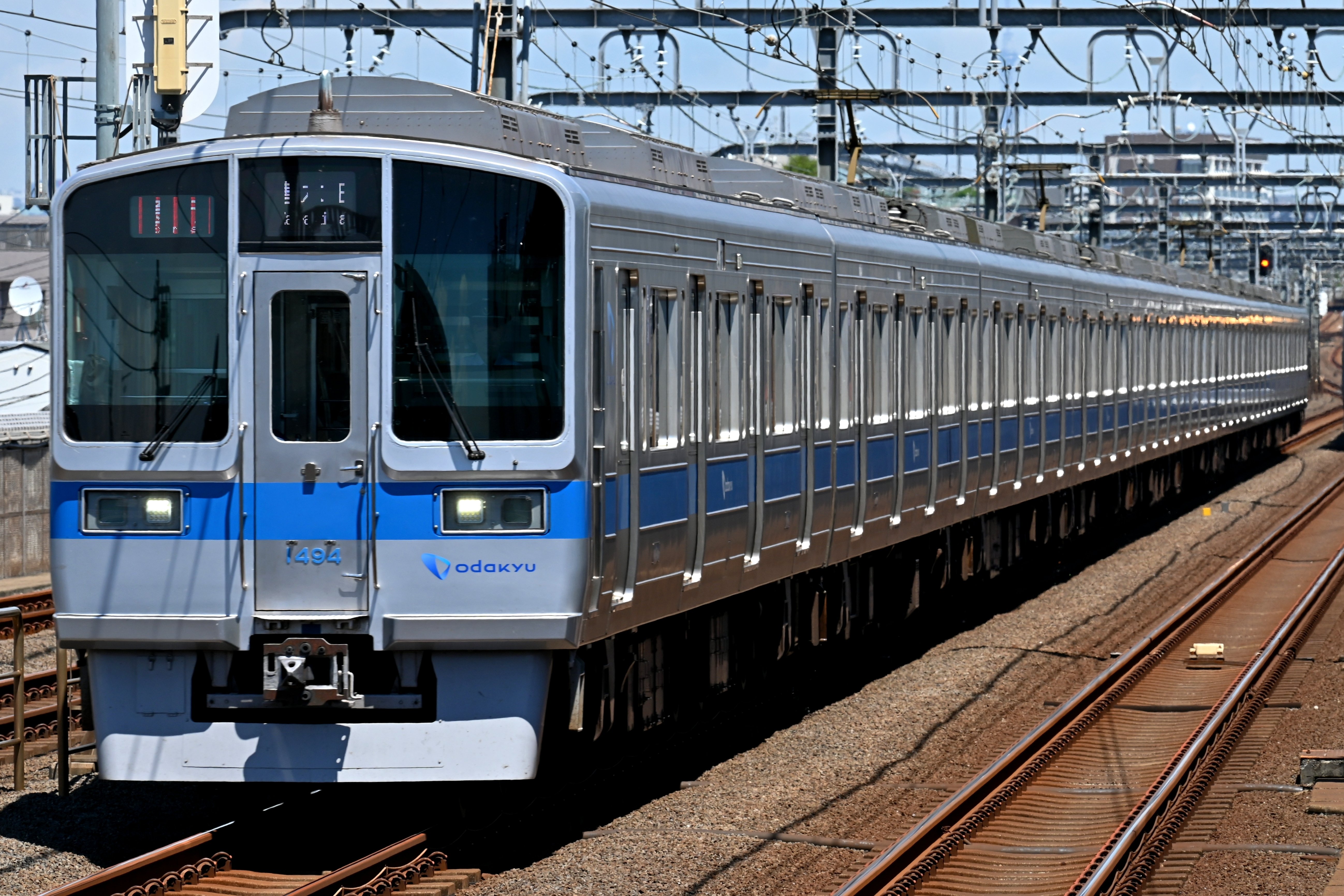 小田急ロマンスカー 最後の前面愛称表示搭載の30000形EXE・営業