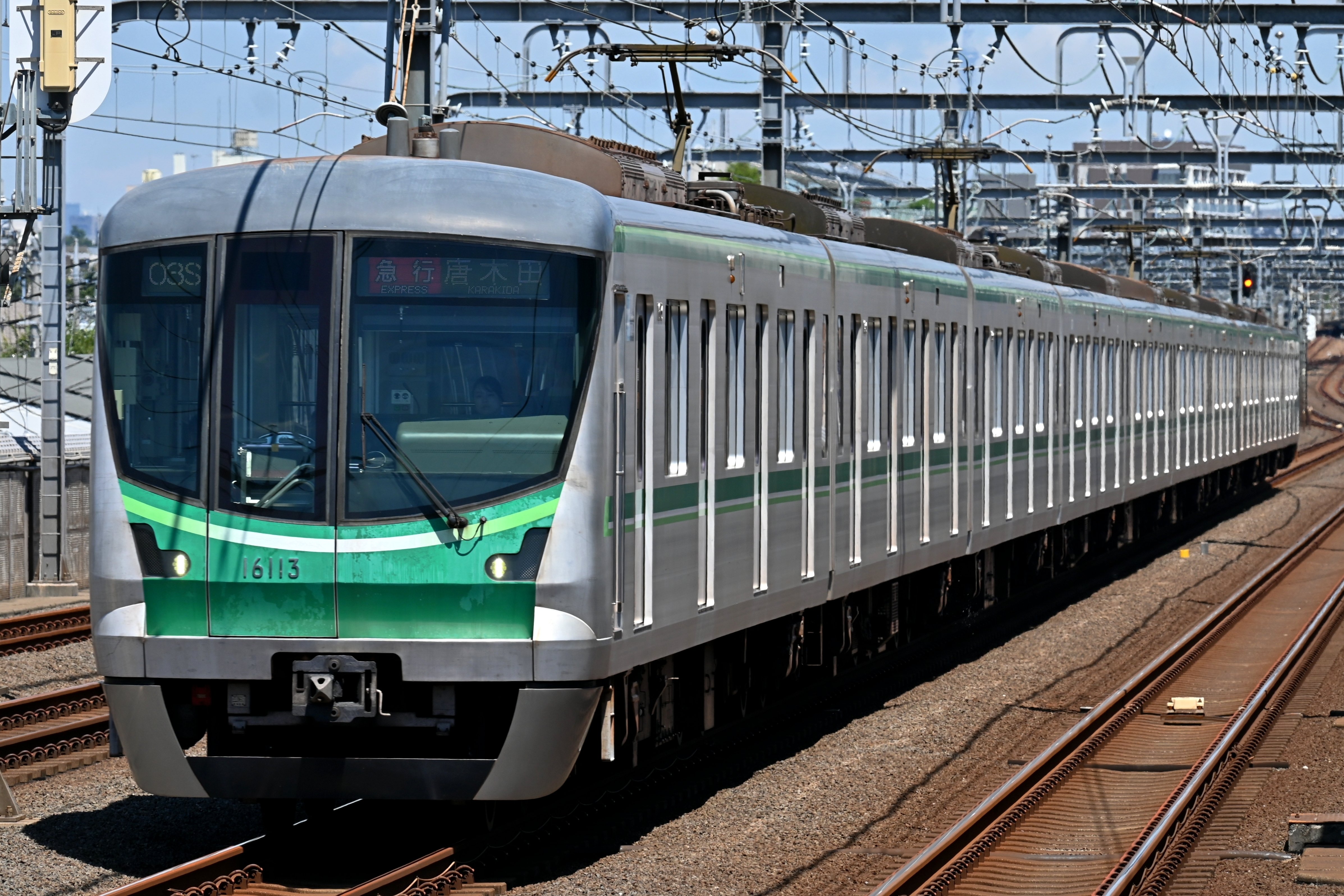 小田急ロマンスカー 最後の前面愛称表示搭載の30000形EXE・営業全形式