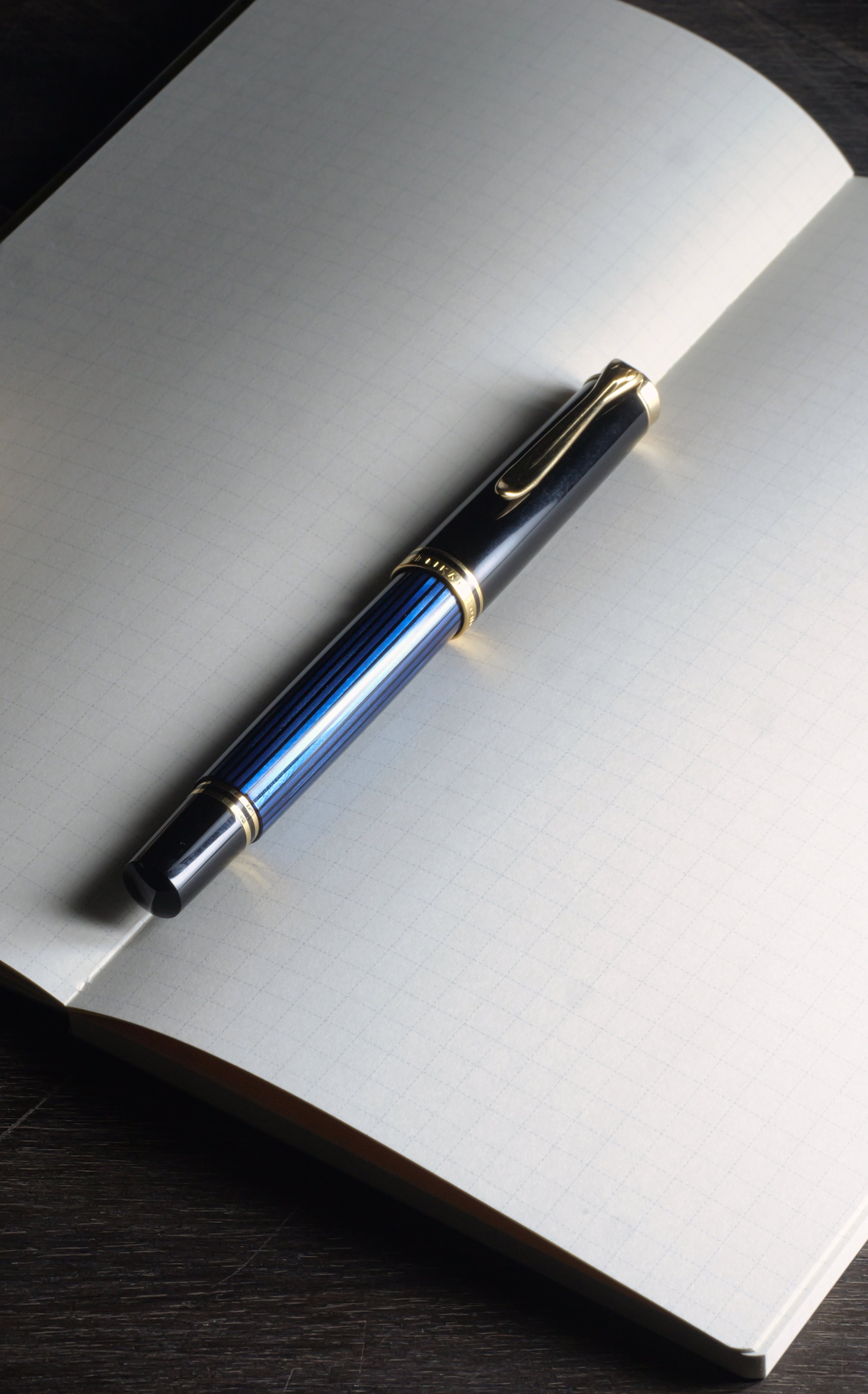 ペリカン　スーべレーン　ブルーストライプ　M400 BB 碧の余韻のスーべレーン：Pelikan Souverän M400 Blue Stripe