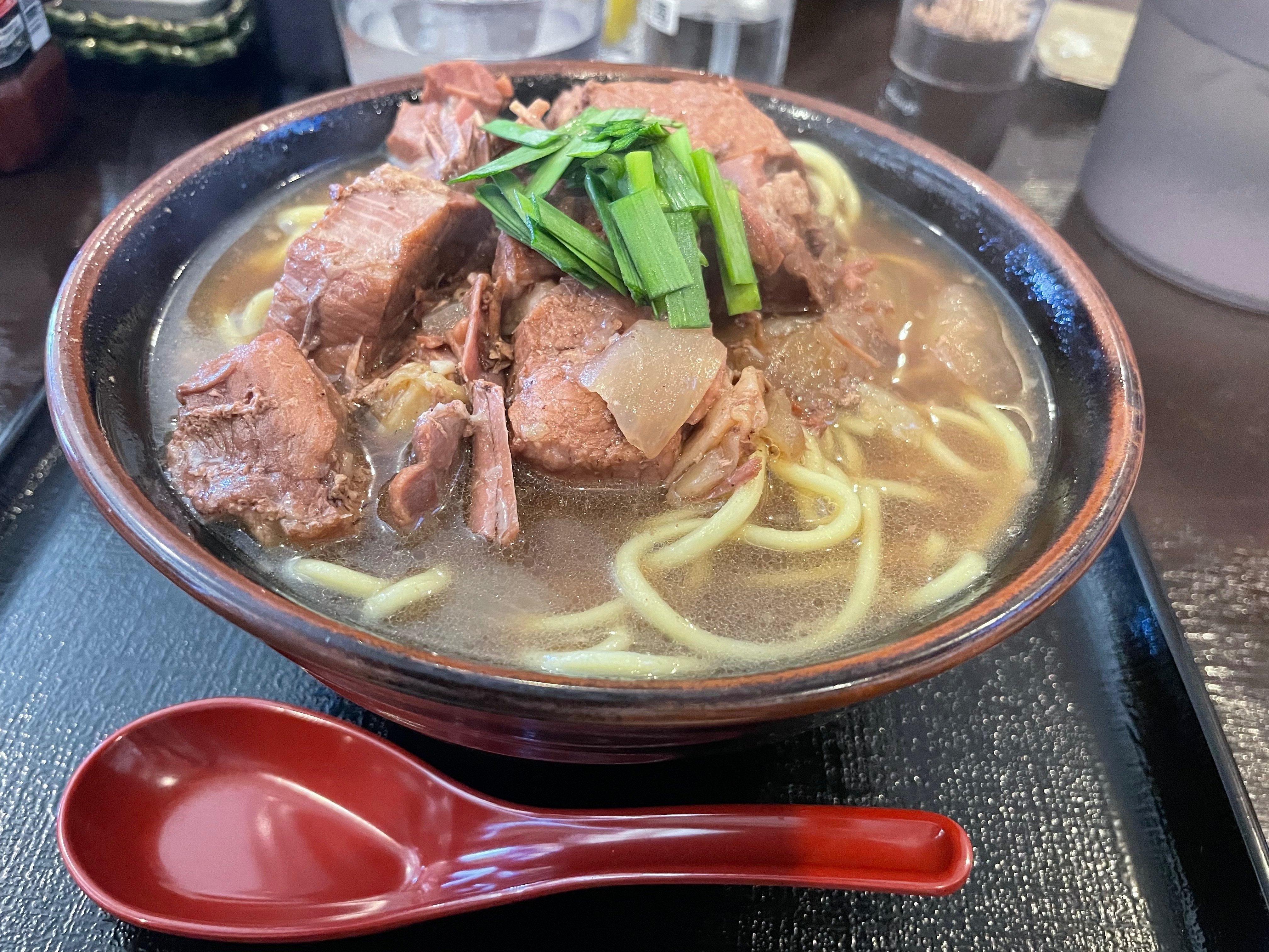 そういえば自己紹介していませんでしたね、ということで自己紹介