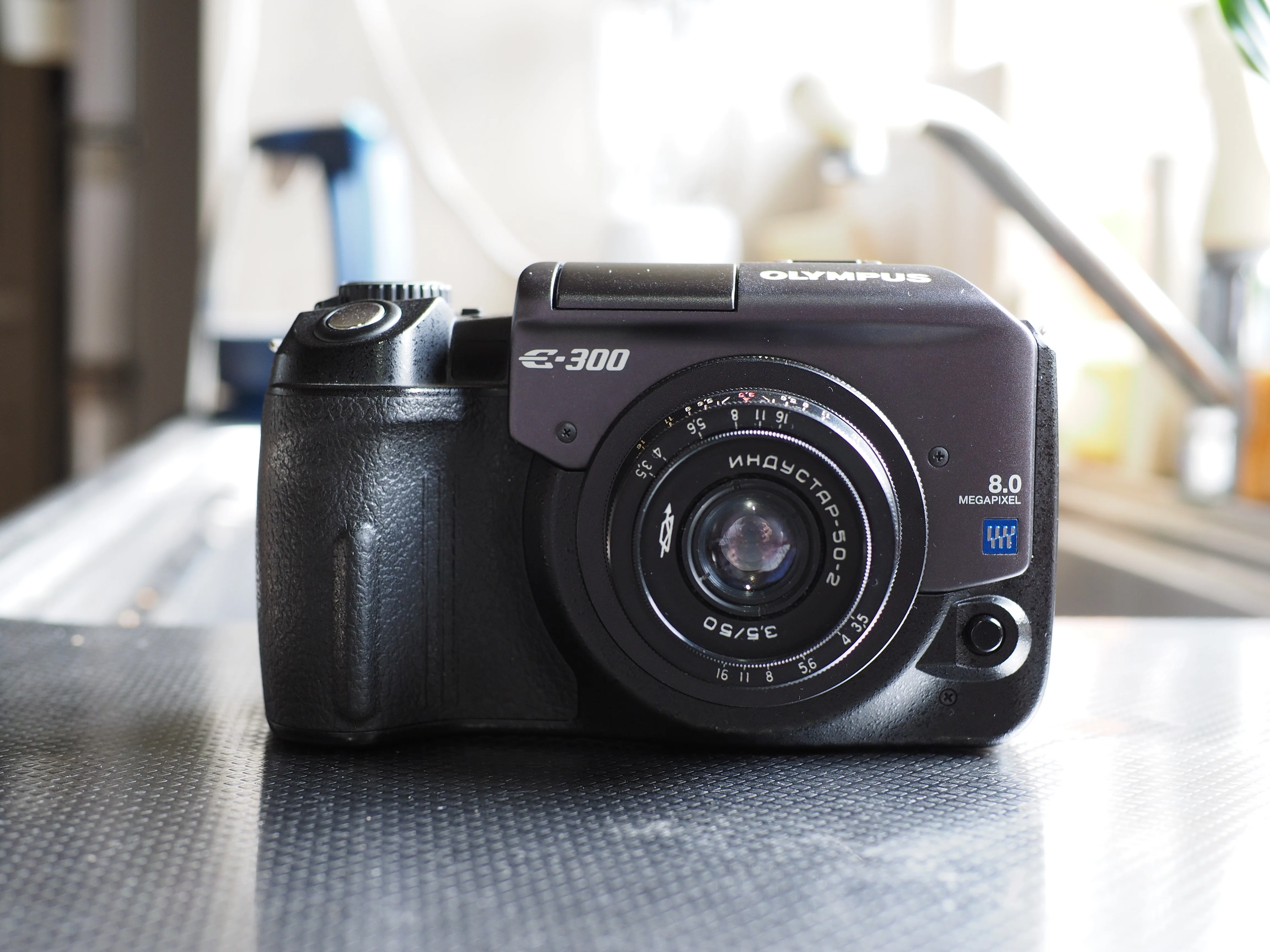 E-300 with INDUSTAR-50-2｜cherubino