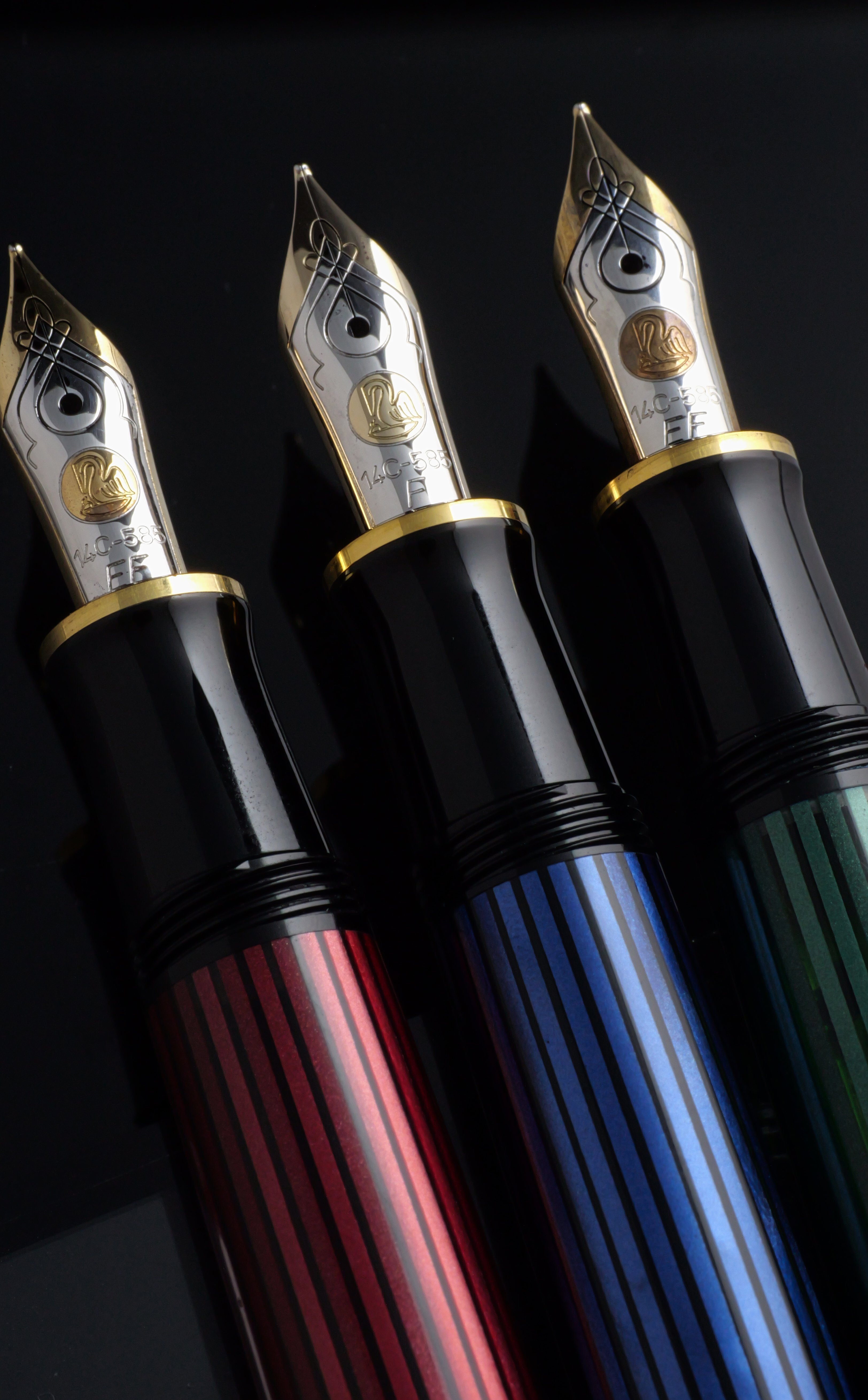 碧の余韻のスーべレーン：Pelikan Souverän M400 Blue Stripe｜Hideo