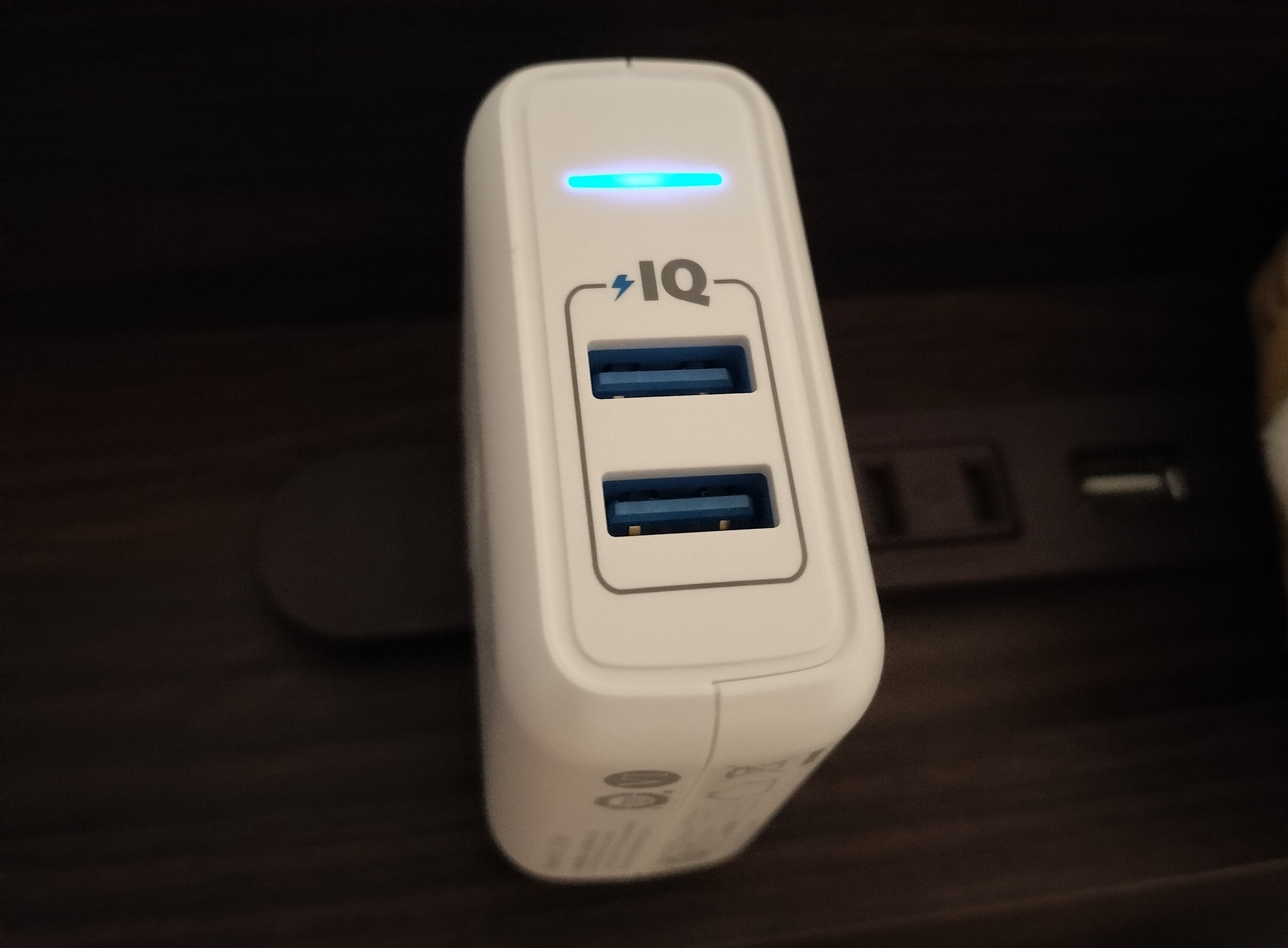 充電器がないけど、まだ使えるから、あれから使ってない！ 暑い夏こそ急速充電⚡】スマホの充電ができない恐怖からの解放。Anker