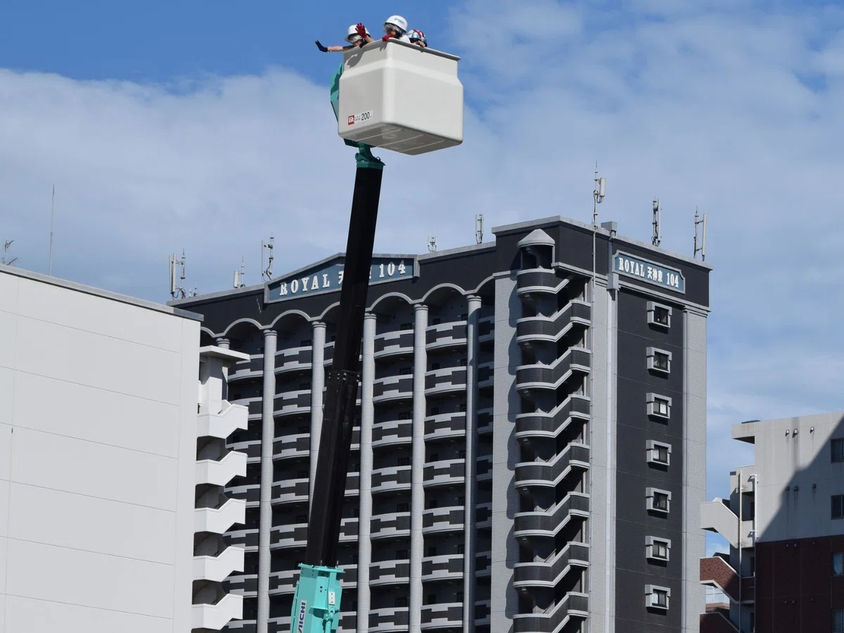 高所作業車