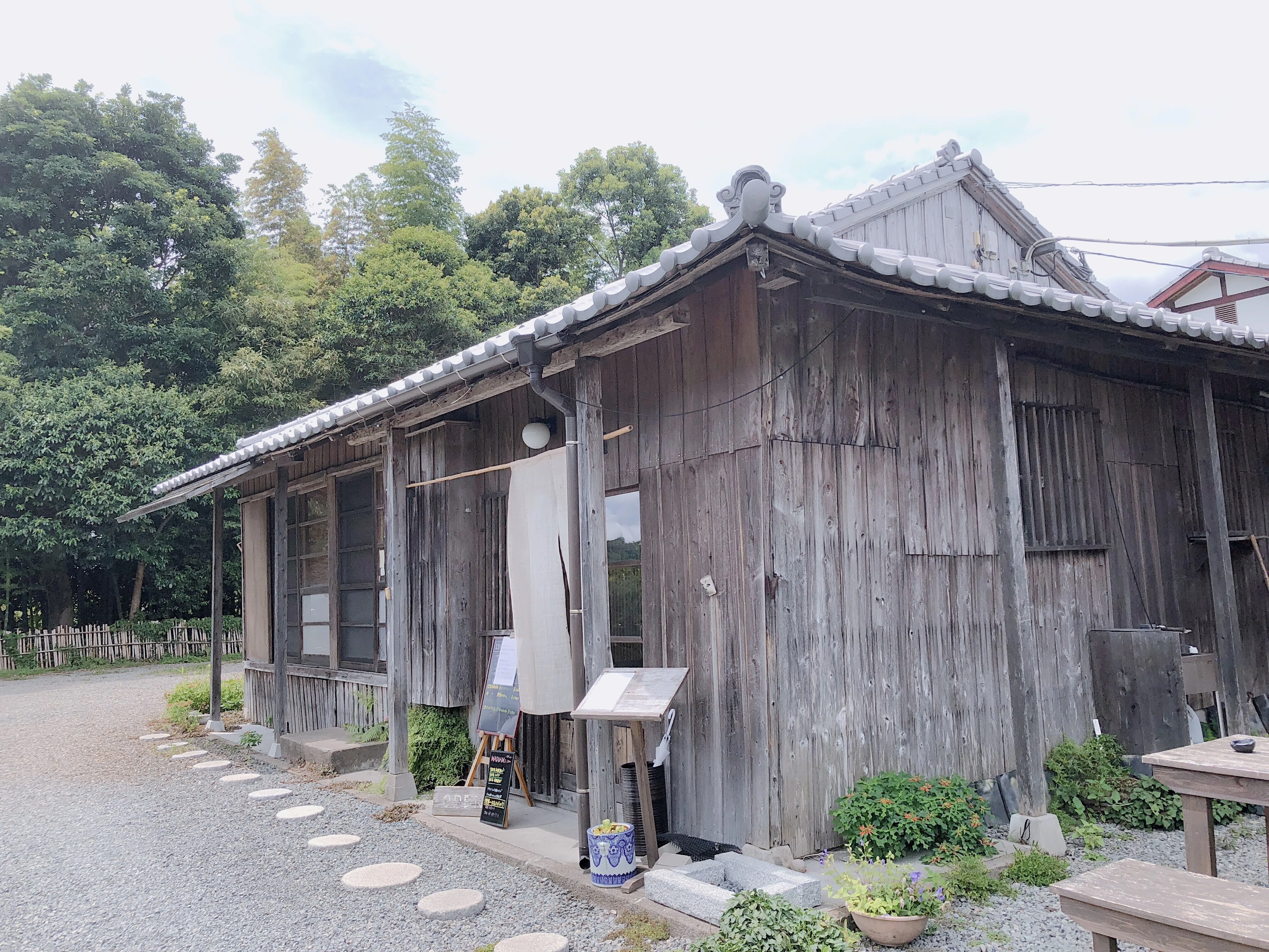 哀愁おっさん探訪記】鹿児島県南九州市「知覧武家屋敷・茶生垣・二ツ家