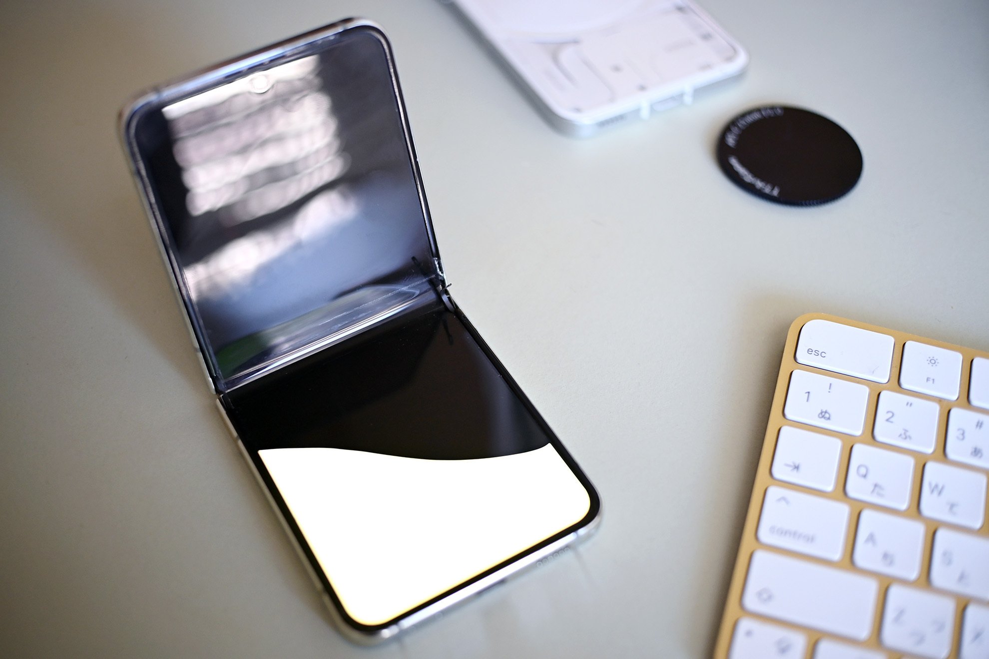 スマートフォン本体 Samsung Galaxy Flip 5 Galaxy Z Flip5 Smartphone Specs & Highlights | Samsung New