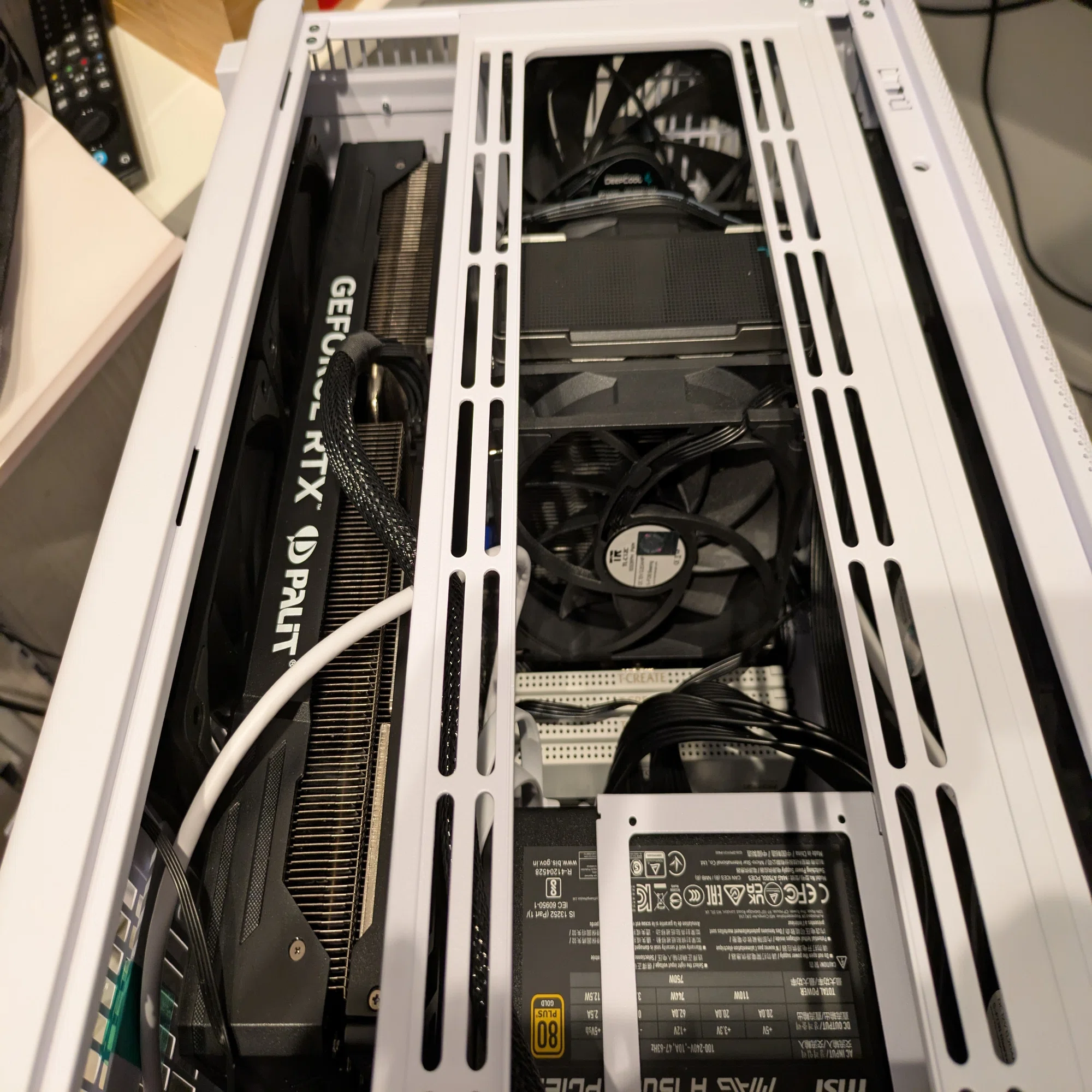 PCを小型化した話【LIANLI A3-mATX-WDレビュー】｜ぱるちゃんparuchan