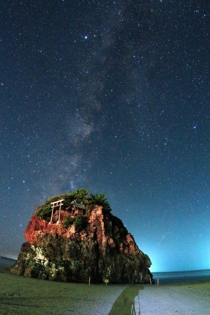 0464 出雲大社に集う八百万の神々を迎える「稲佐の浜」（島根県