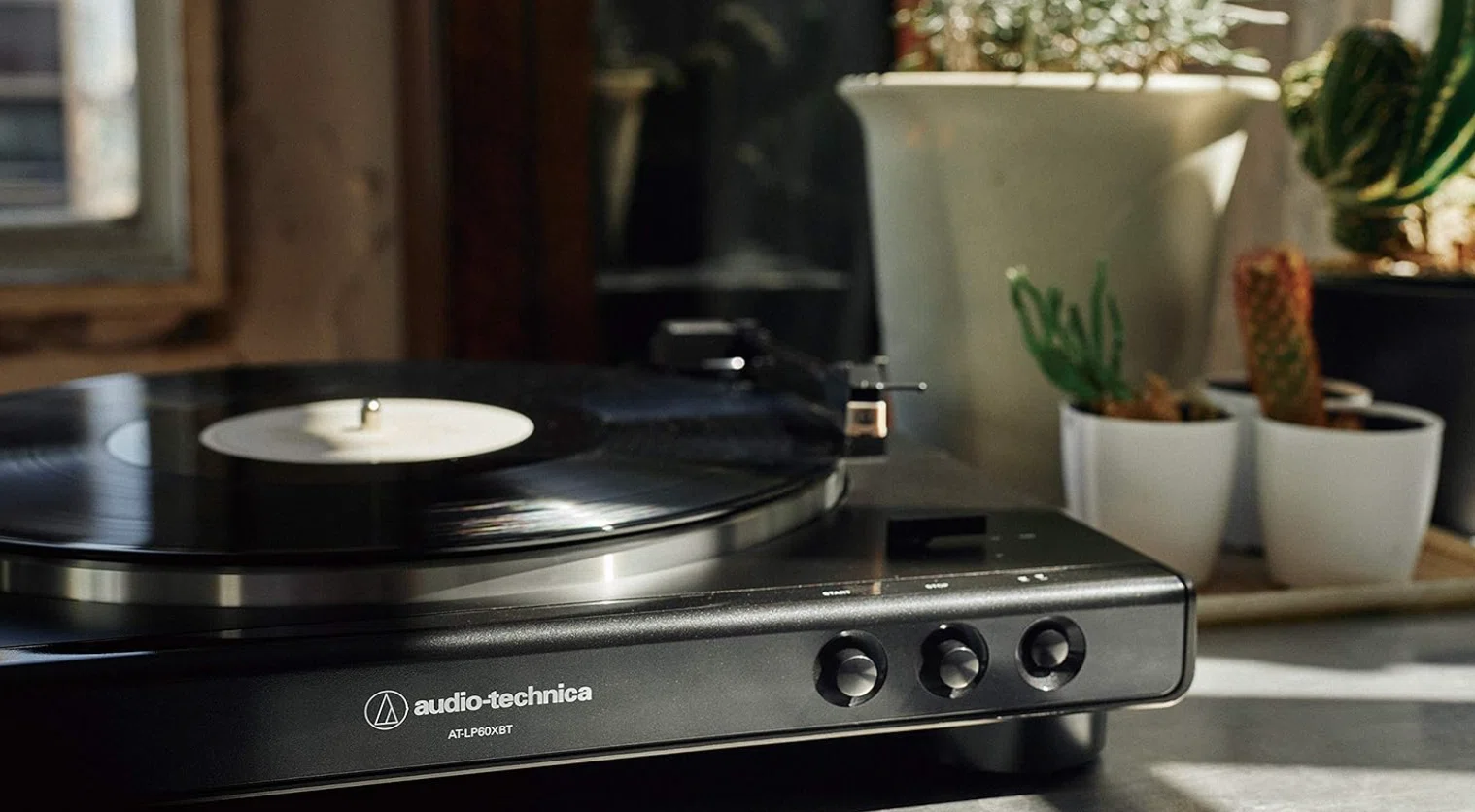 正直レビュー】AT-LP60XBTを使ってわかった“買い”な理由と注意点 