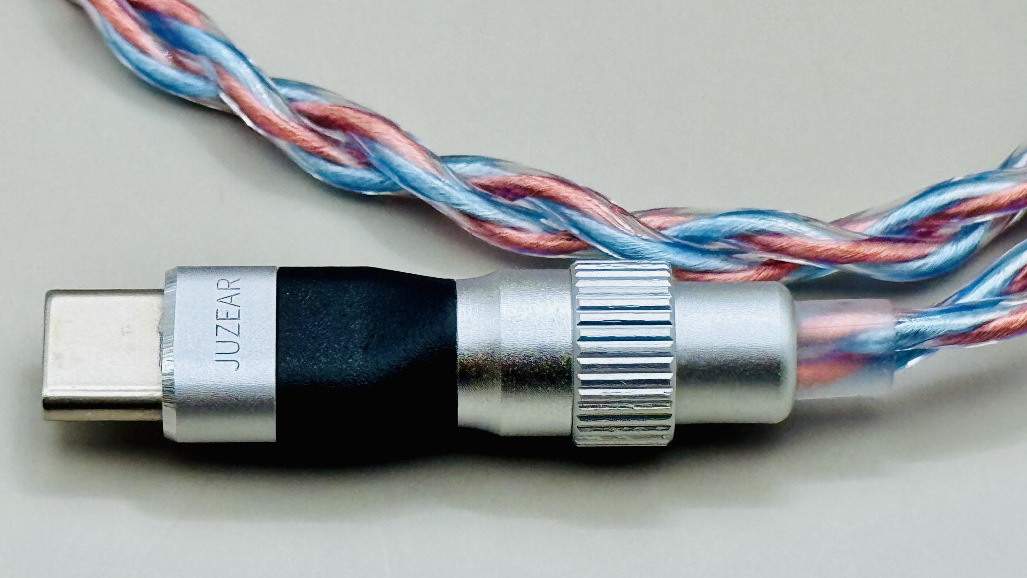 Juzear x Z Reviews Defiant 鳴神のType-C変換アダプターのレビュー