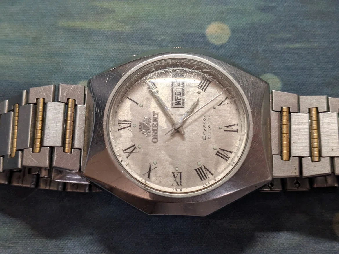 No.296 | Orient | IT469751-7A | 不思議な文字盤の時計｜とある猫好き