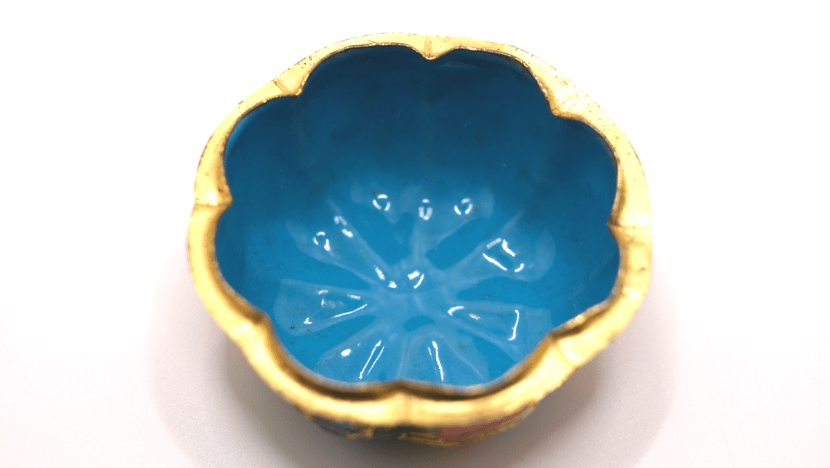 りんごモノ 中国七宝焼の小物入れ｜せおぶんぐ