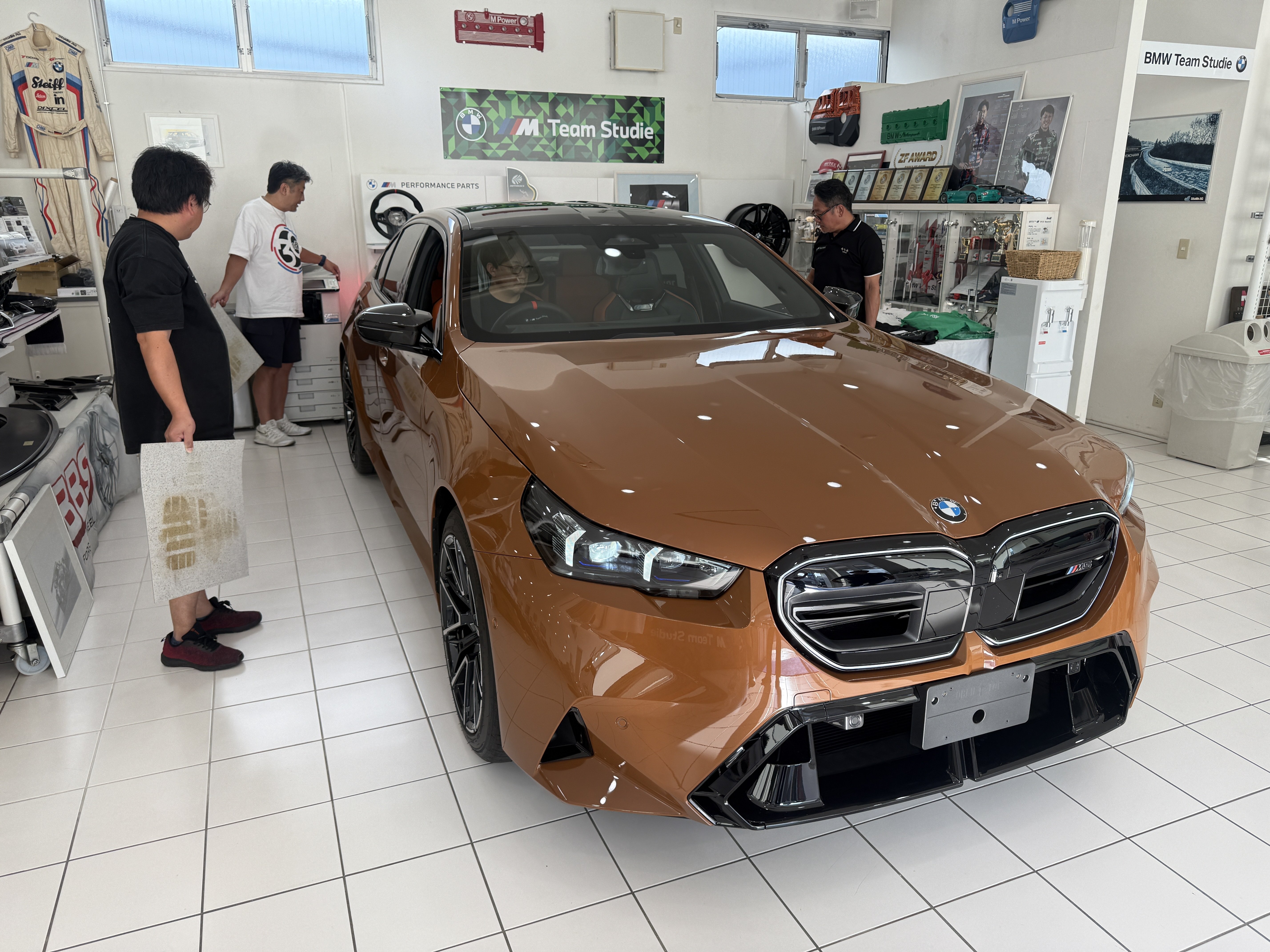 参考写真③ 柔よく剛を制すKW V3サスペンションキットをBMW G01LCI X3 20dへ
