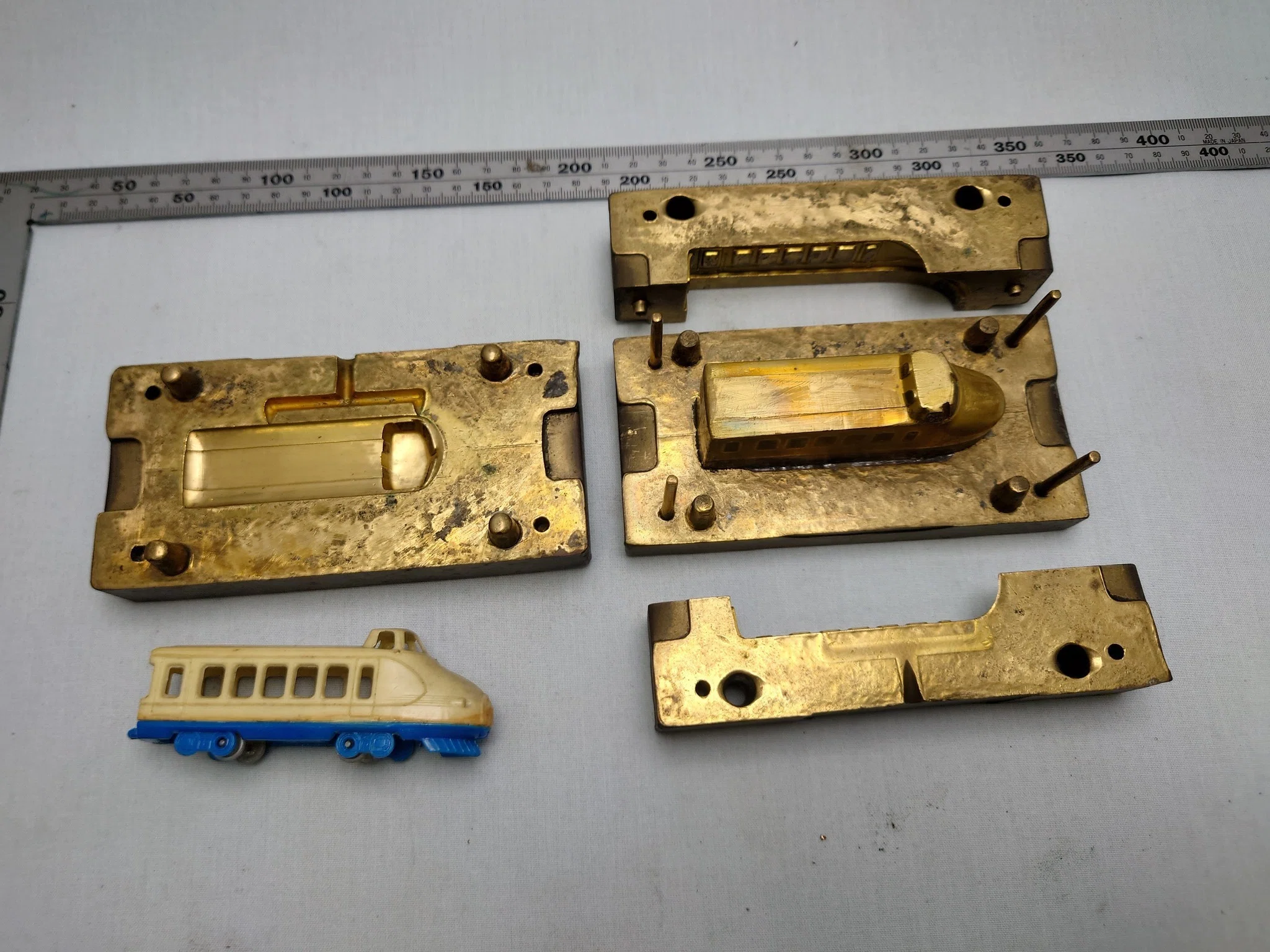 昭和レトロ、謎の金属製の品物① 高齢者の断捨離 #3】昭和レトロの“新幹線おもちゃ金型”が売れました