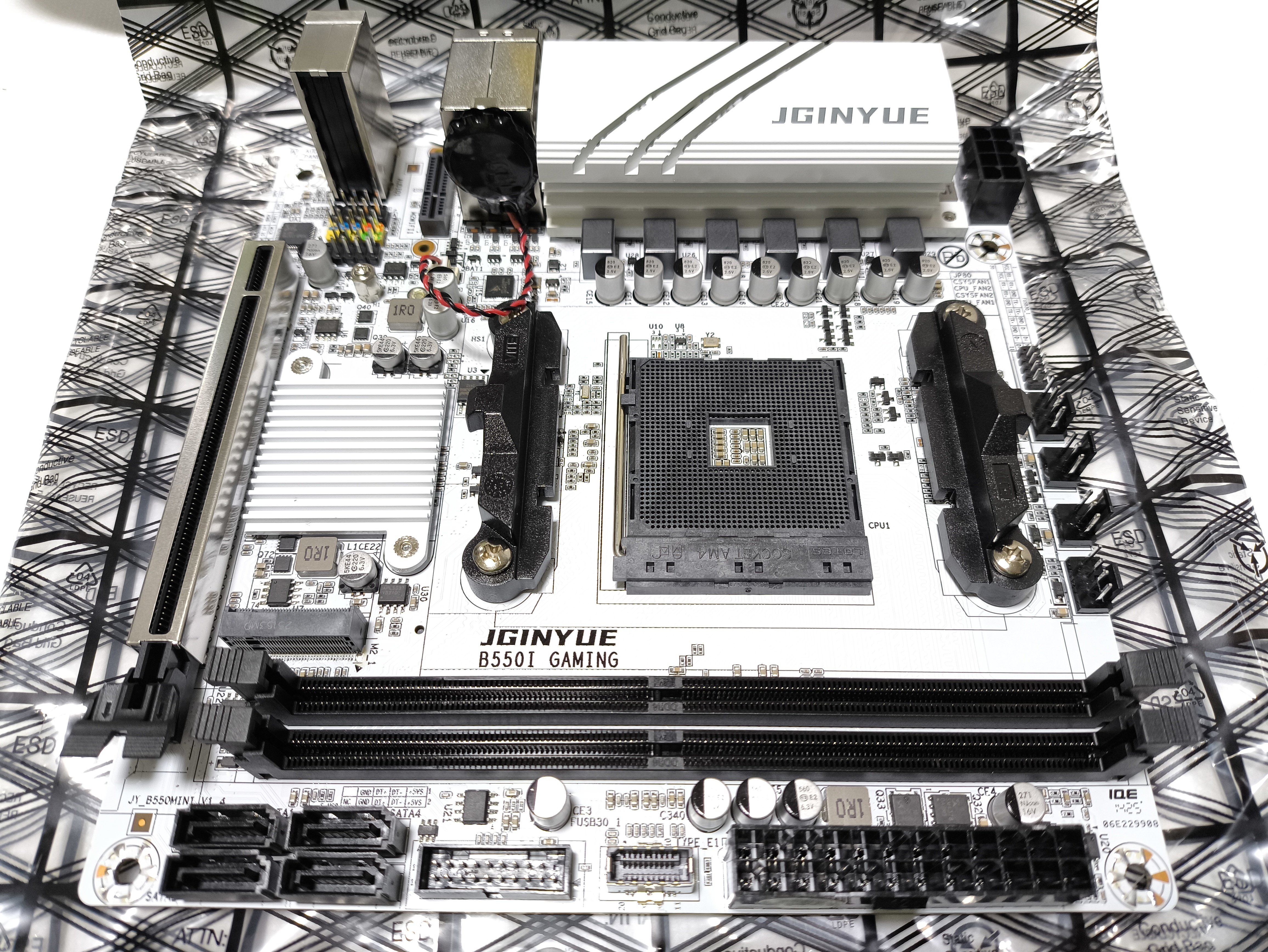 安すぎるB550itxマザーを買った｜ふつおじ