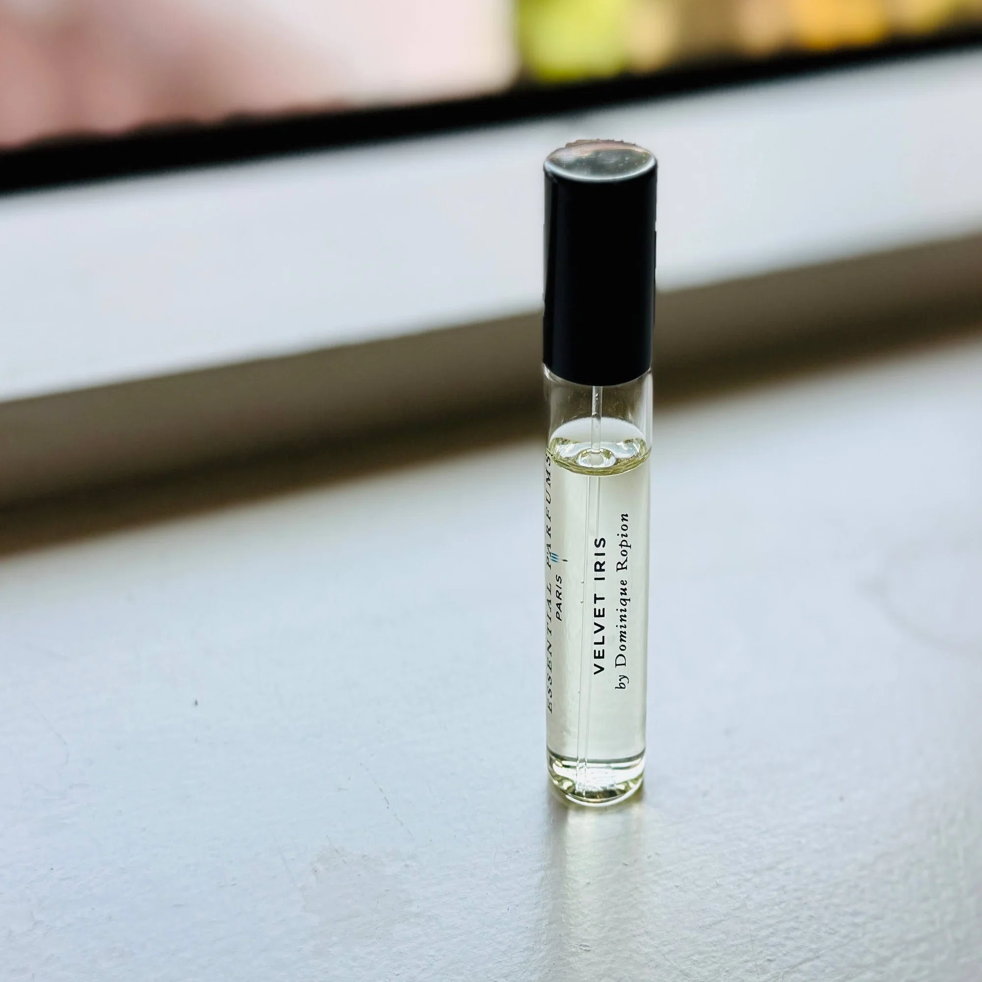 Essential Parfums | Velvet Iris。ロピオンが切り開く、アイリスの新 