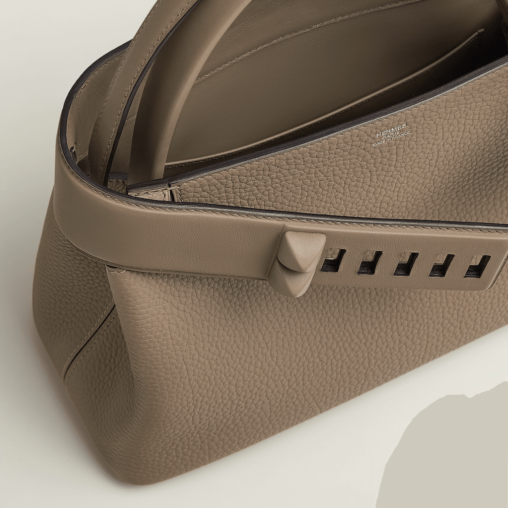 ❣️新品未使用品❣️エルメス HERMES H柄 ツイルビー　Hメドール エルメスを象徴するピラミッド型が特徴的なXXLサイズの《メドール