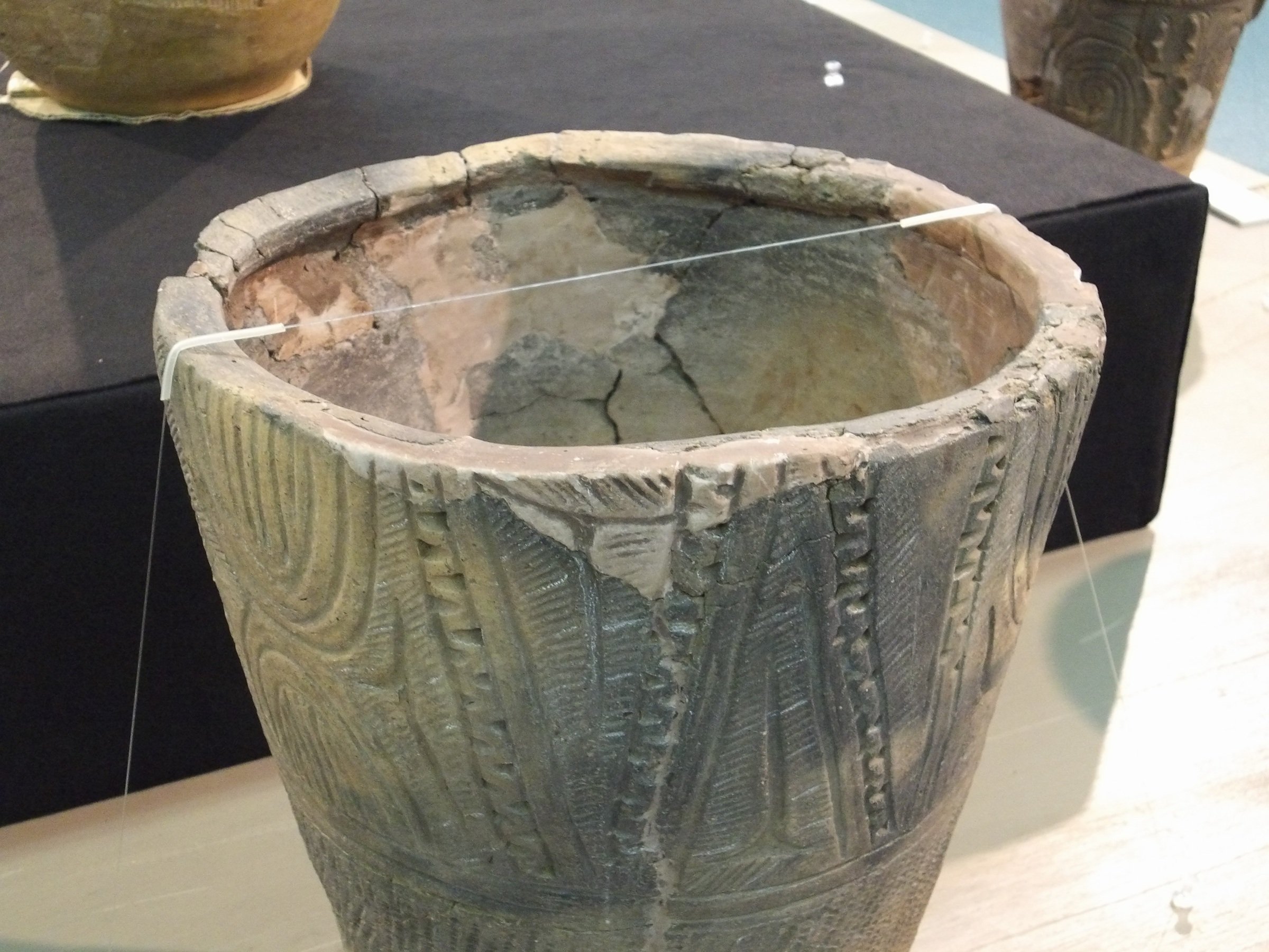 切断勝坂 ー すっぱり切れてる縄文土器｜滝ノ家