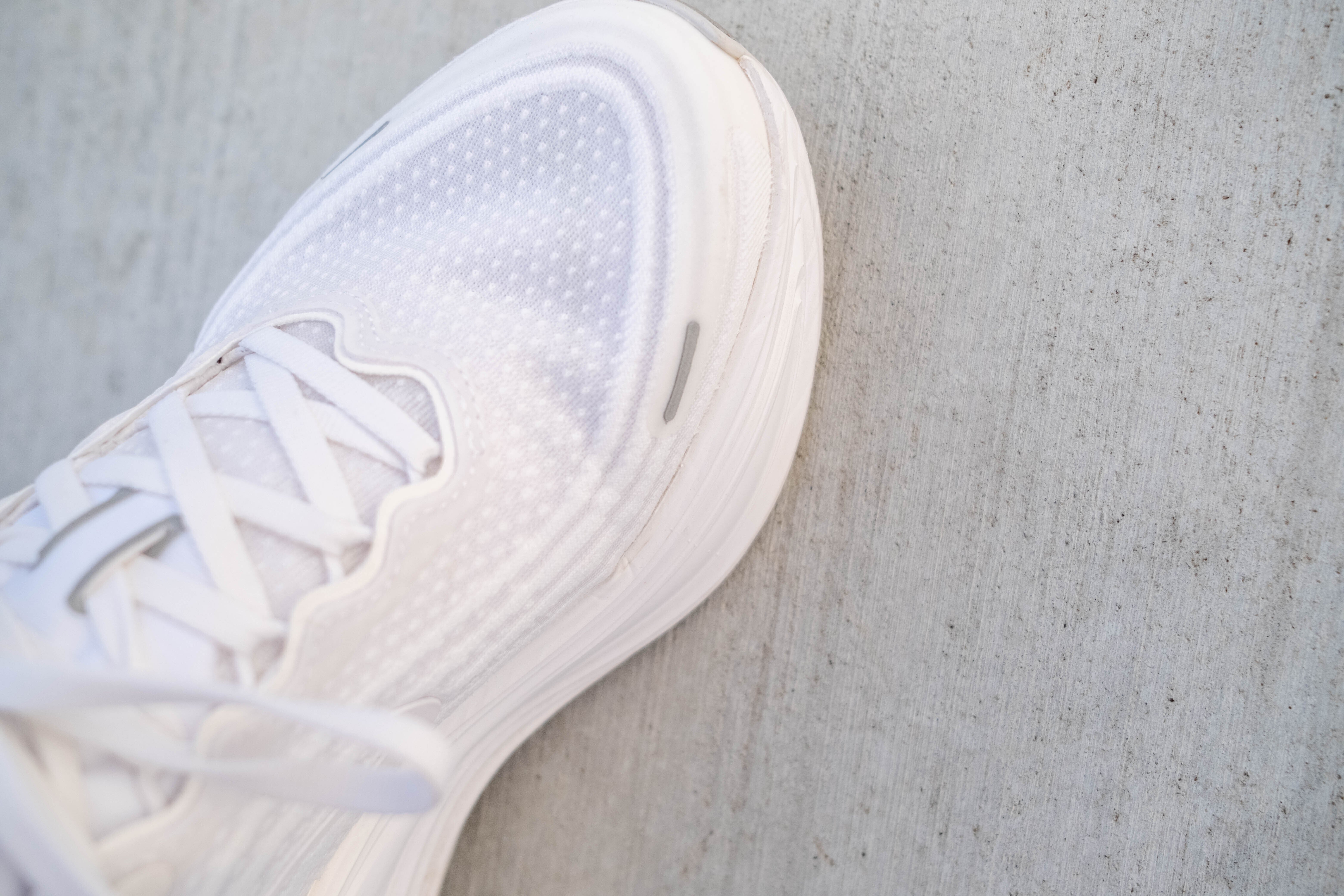 8月7日発売！】NIKE VOMERO PLUS(ボメロプラス)レビュー！｜HALOrun