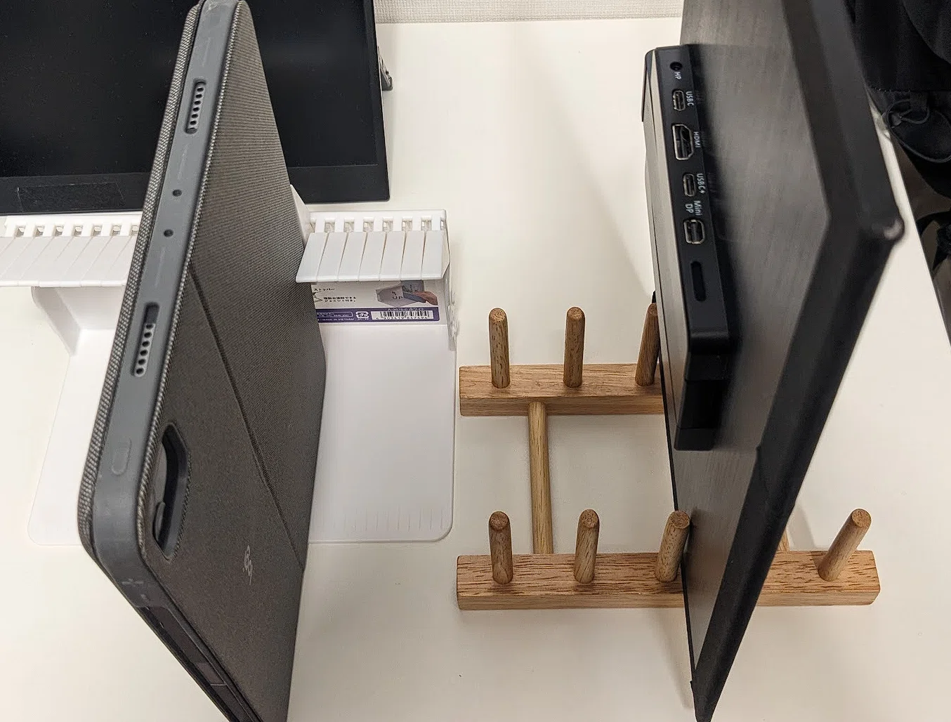 1冊でも倒れないブックスタンドが意外に良かった｜さしみつ