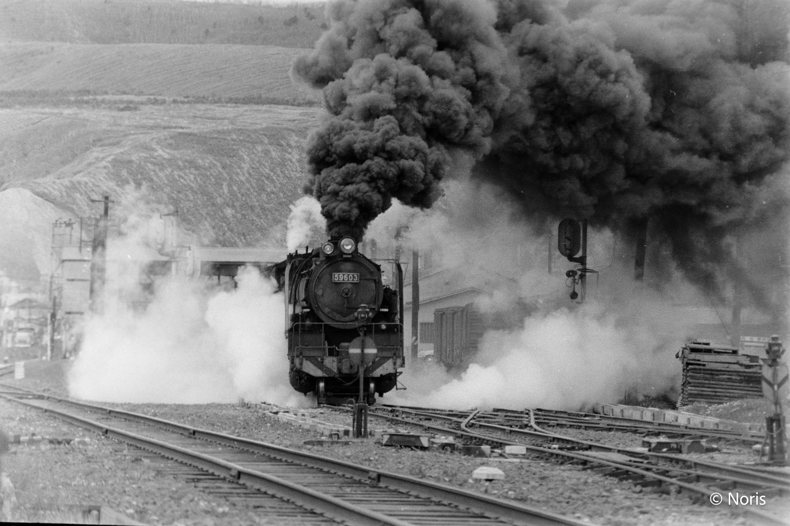 昔の撮り鉄さんの写真 SL 機関車 ローカル線 駅舎 北海道 栗丘駅 幾春別駅 昔の撮り鉄さんの写真 SL 機関車 ローカル線 駅舎 北海道 栗丘駅