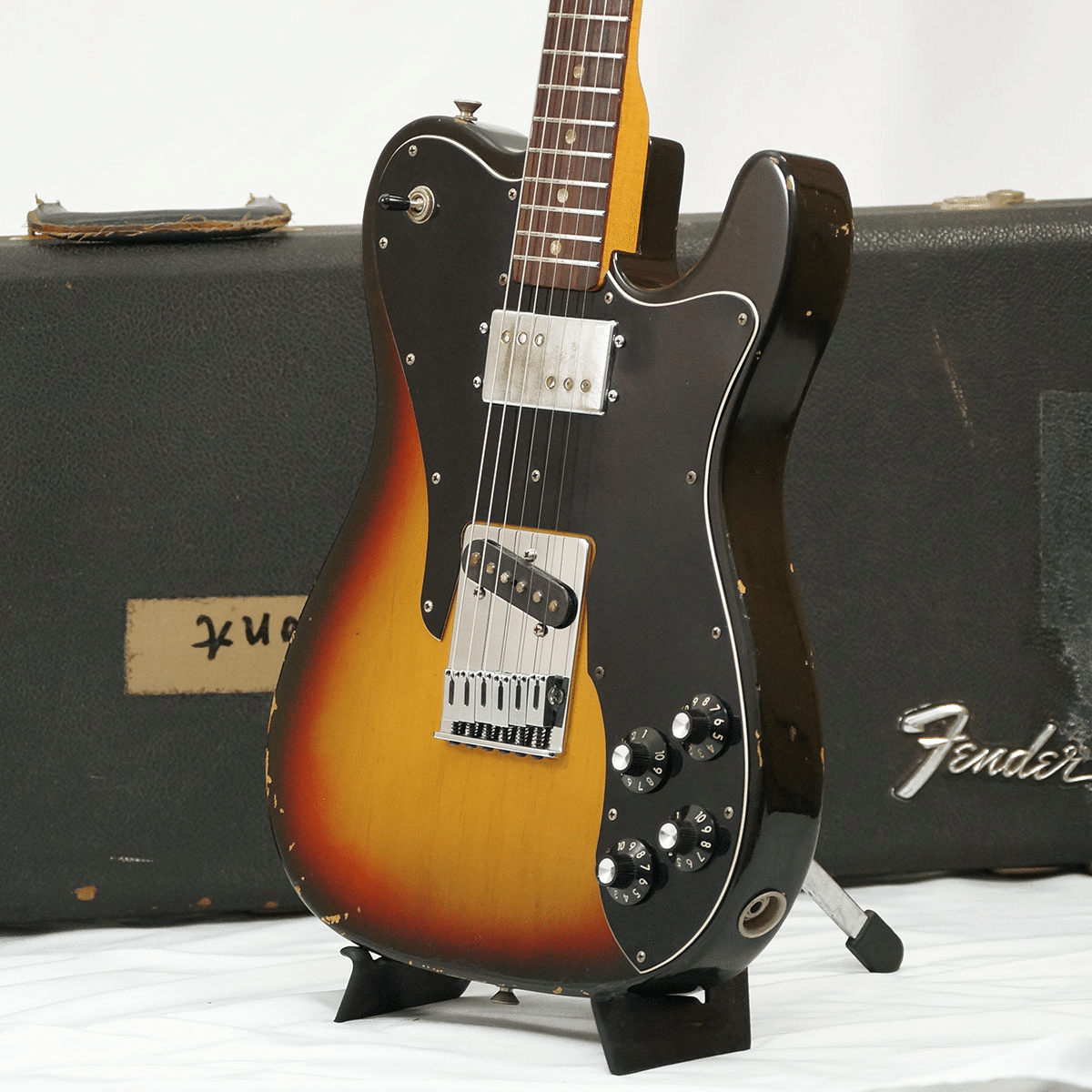 特選中古品！徹底改造が施された1975年製のフェンダー・テレキャスター