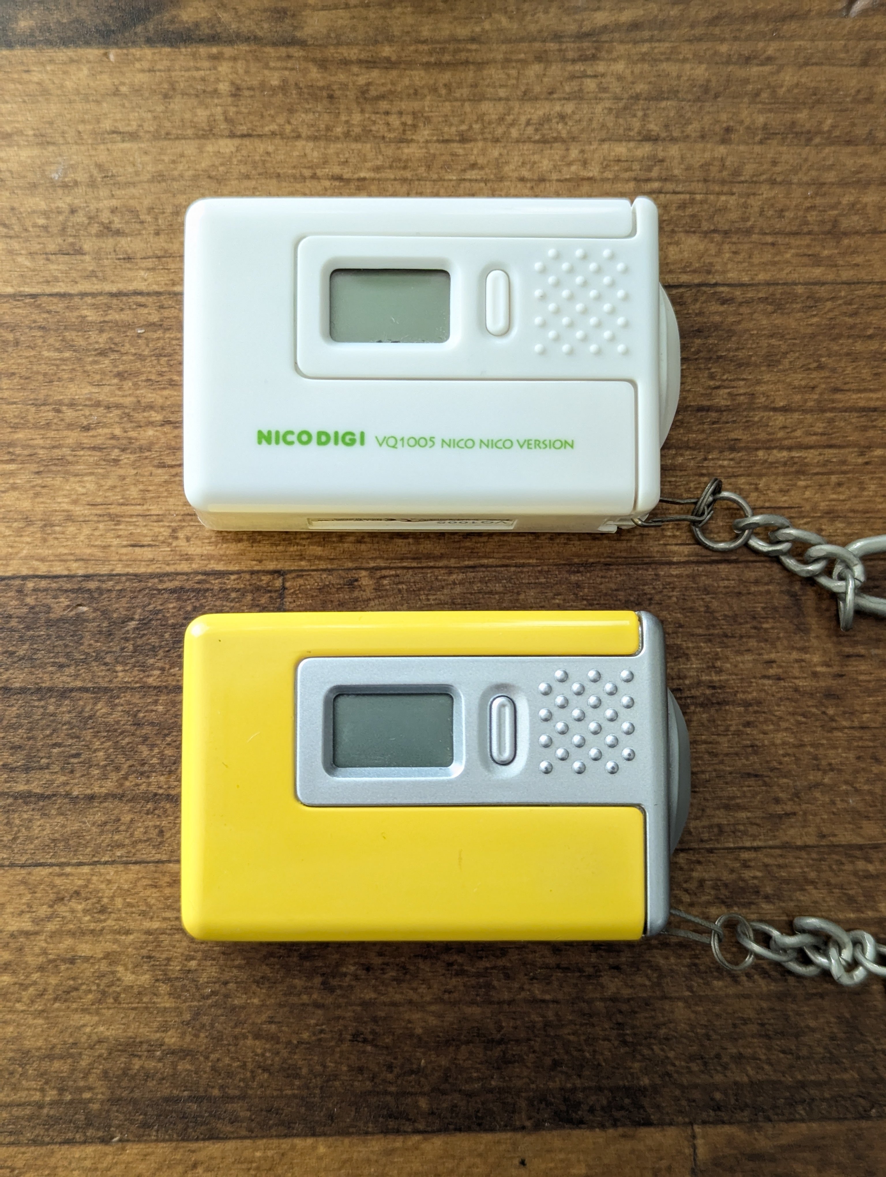 VISTAQUEST VQ1005 デジタルキーチェーンカメラ VISTAQUEST VQ1005（2006年型）LOMOっぽい写真が撮れると人気