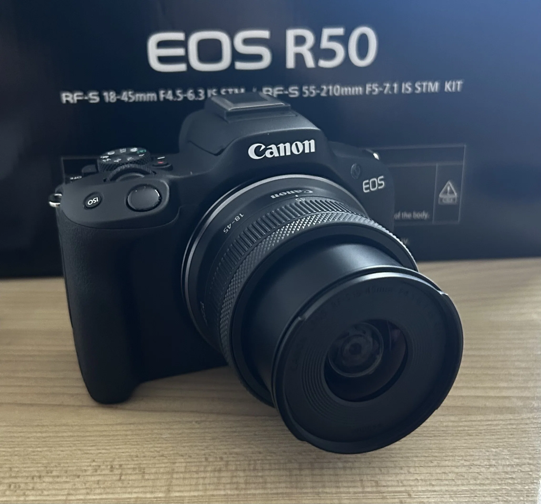 カメラ初心者がChatGPTに教えてもらったカメラ〈EOS R50〉でボート