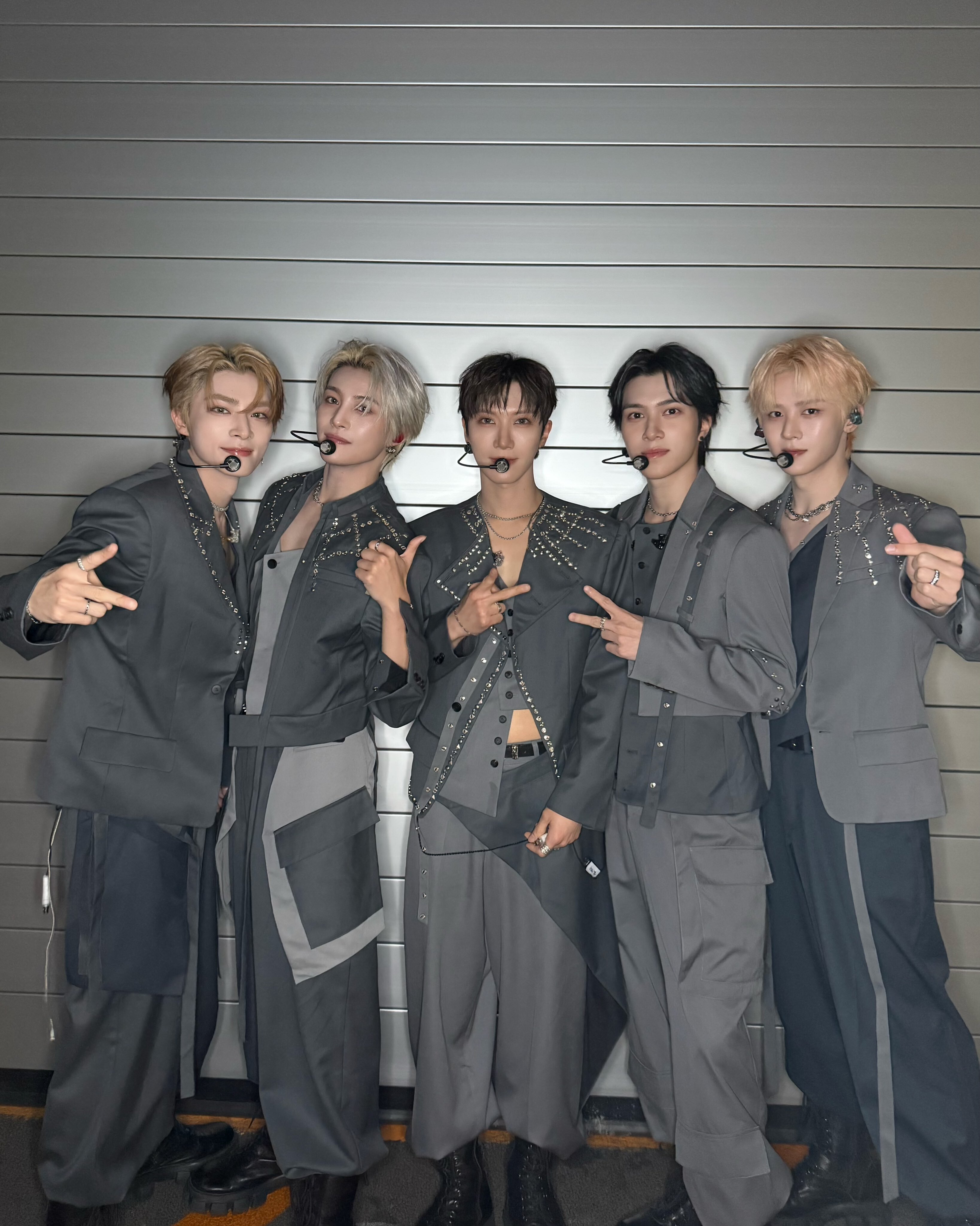 WayV 威神 全員加速中 シャオジュン ウインドブレーカー Sサイズ WayV 威神 全員加速中 シャオジュン Tシャツ Mサイズ WayV（威神V