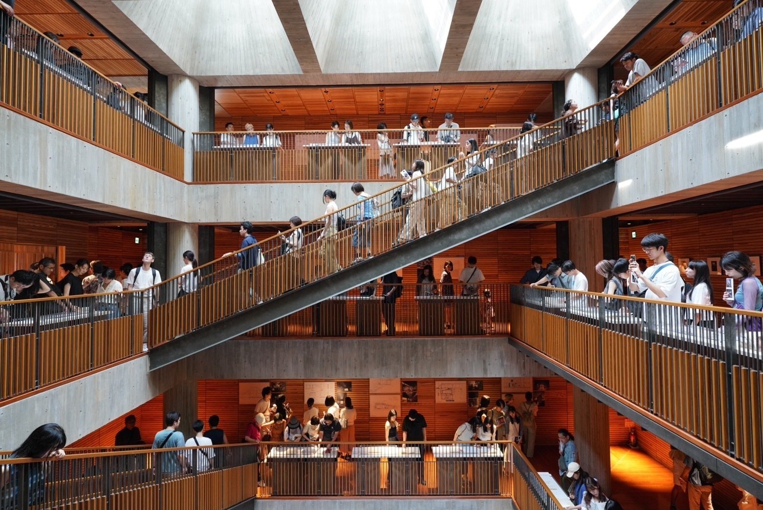 ひねくれ建築旅②紀尾井清堂＆とらや 赤坂本店～光を感じる建築