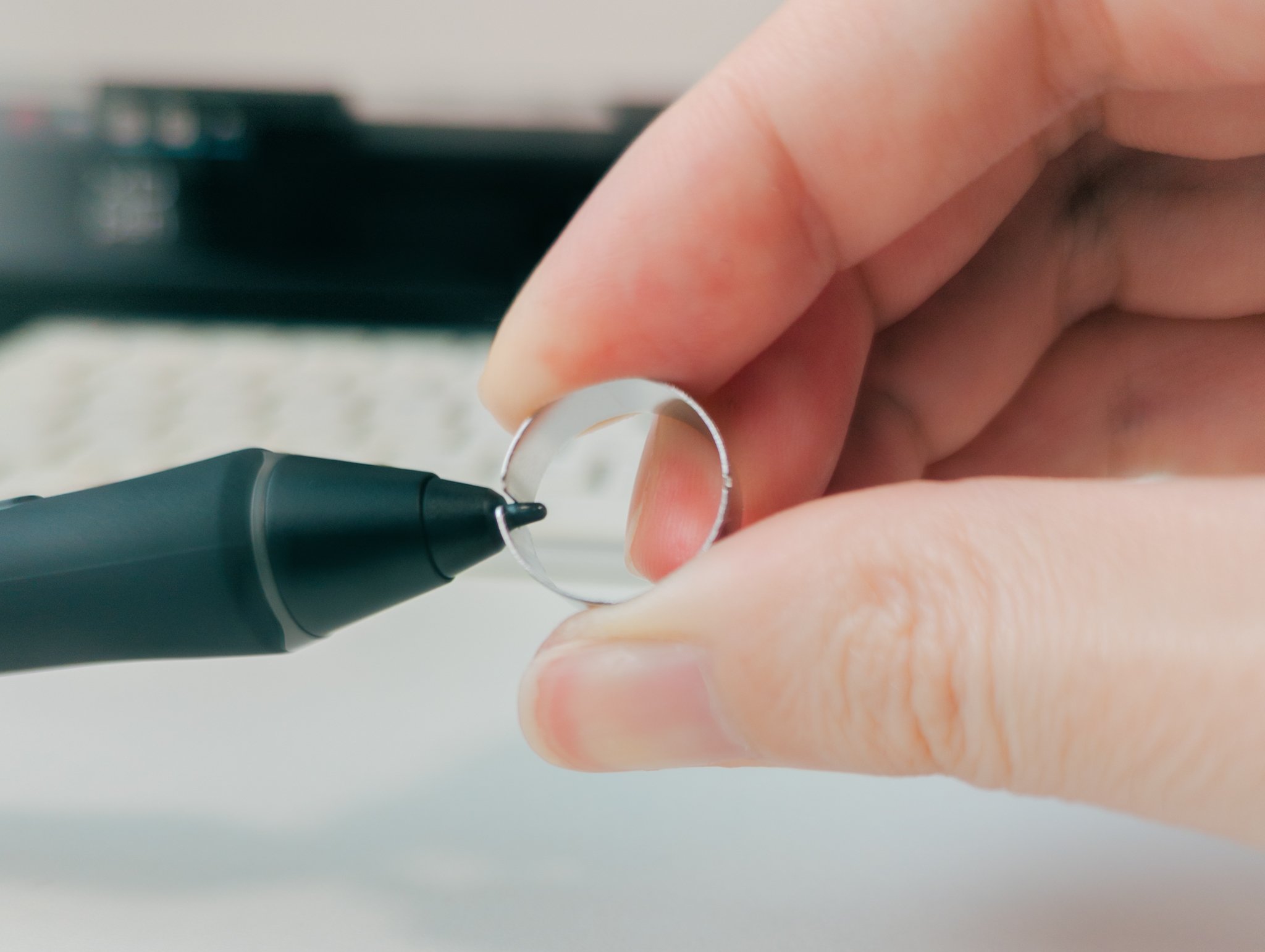 XPPen Artist 22 Plusのペンが滑りまくるのでフェルト芯に交換した