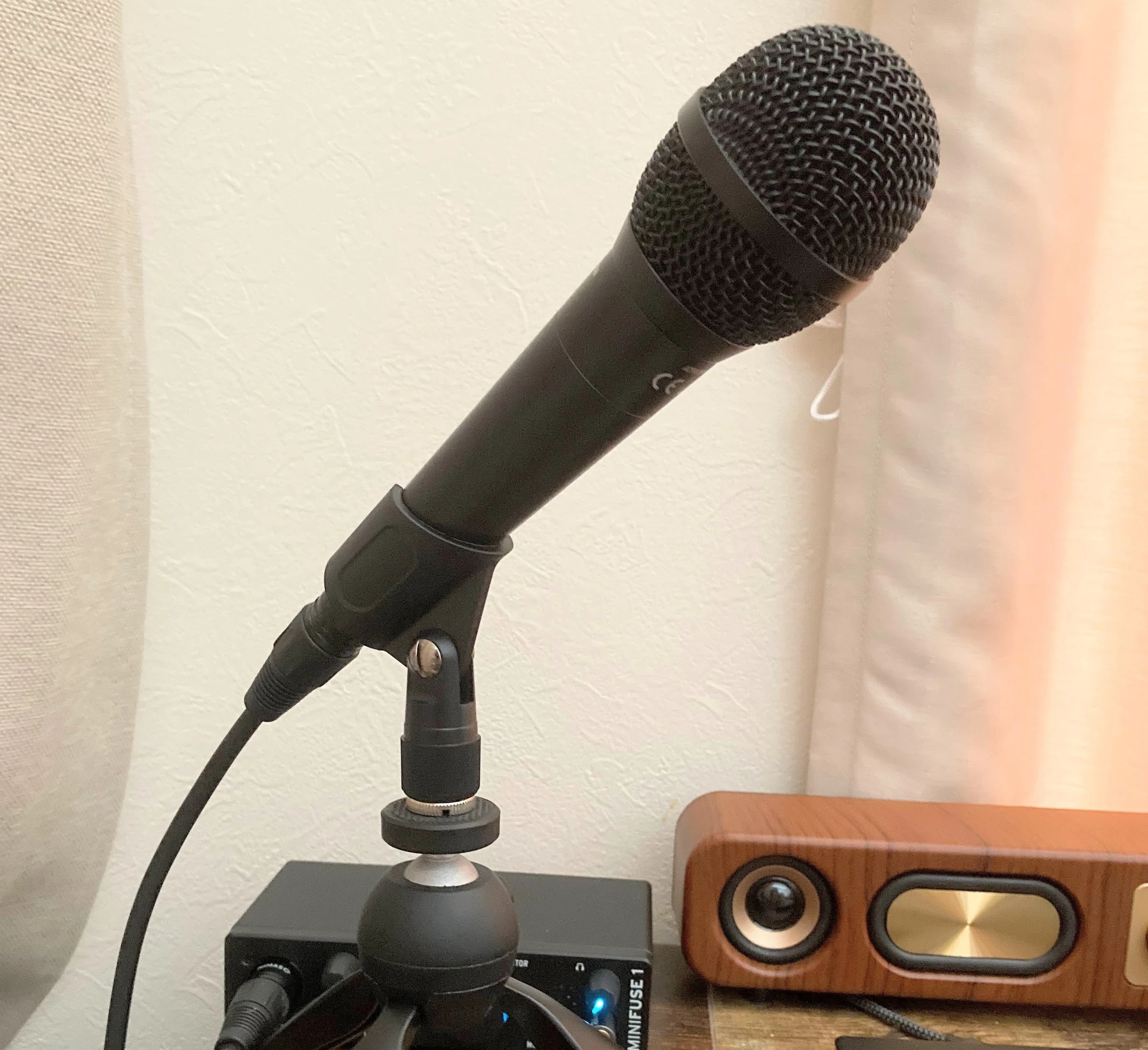 ワイヤレススピーカーGRV-PS70WA オーディオテクニカ ATR1300x 星3.7？オーディオテクニカ製マイク ATR1300xの使用感とAmazonレビュー