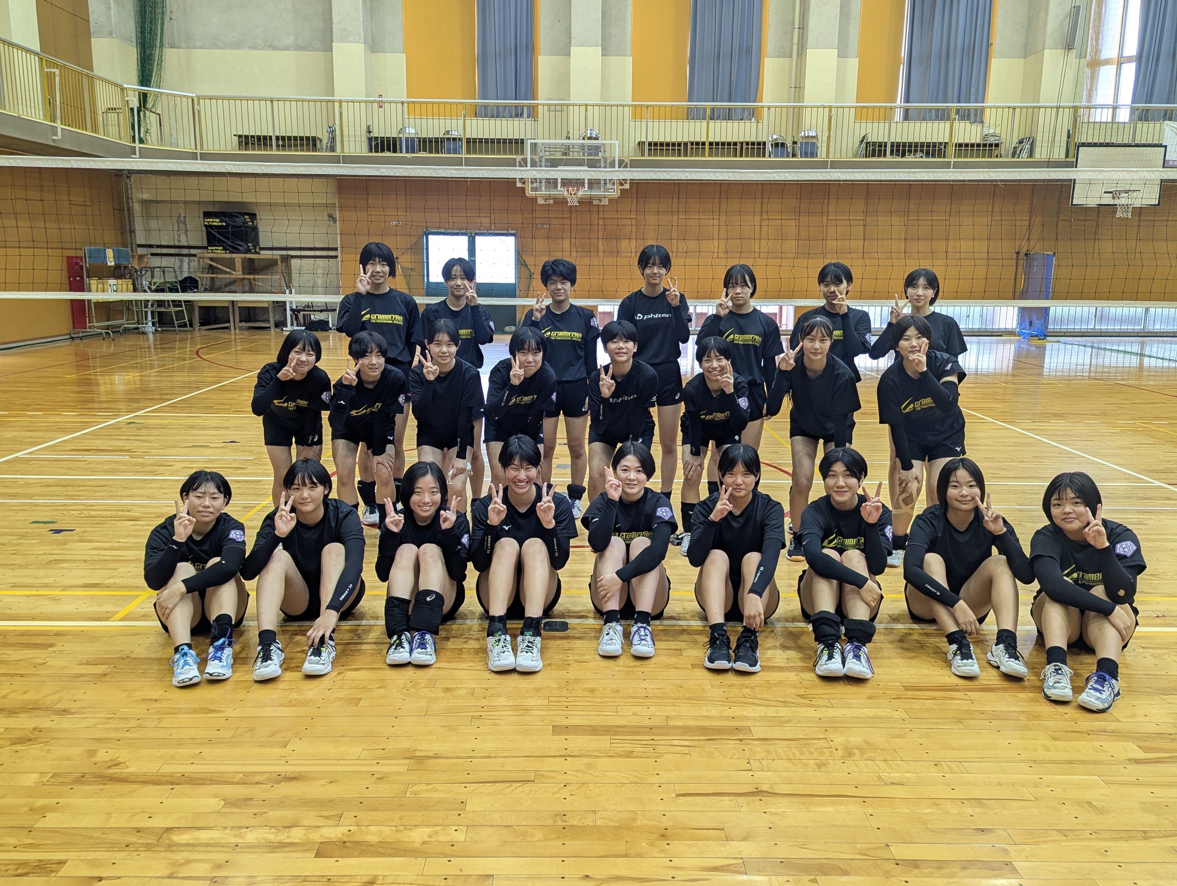 練習試合（VSベルテックス）｜瓊浦高等学校女子バレーボール部