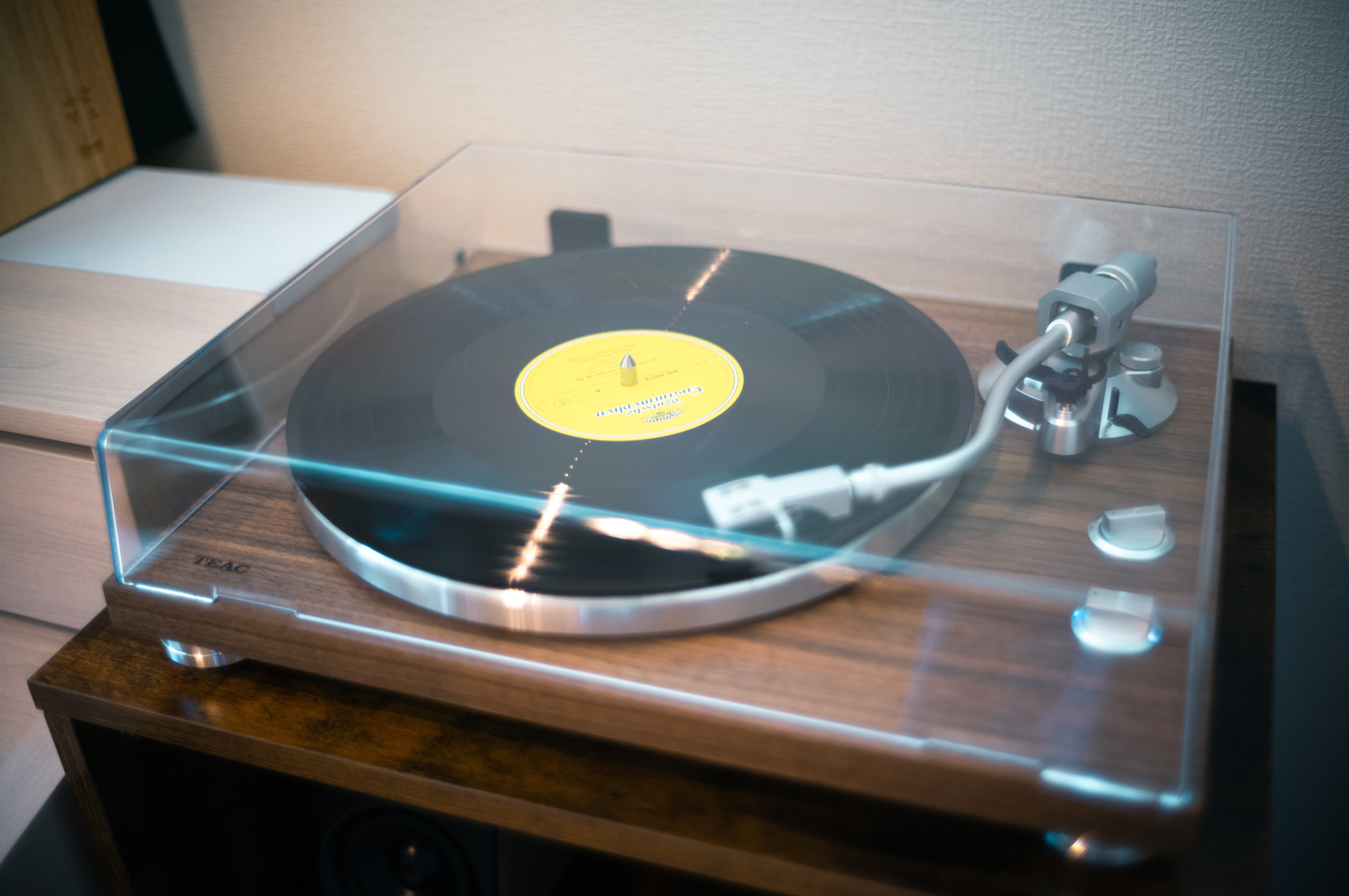 音まみれの世の中から、逃れたくて。レコードプレイヤー・TEAC