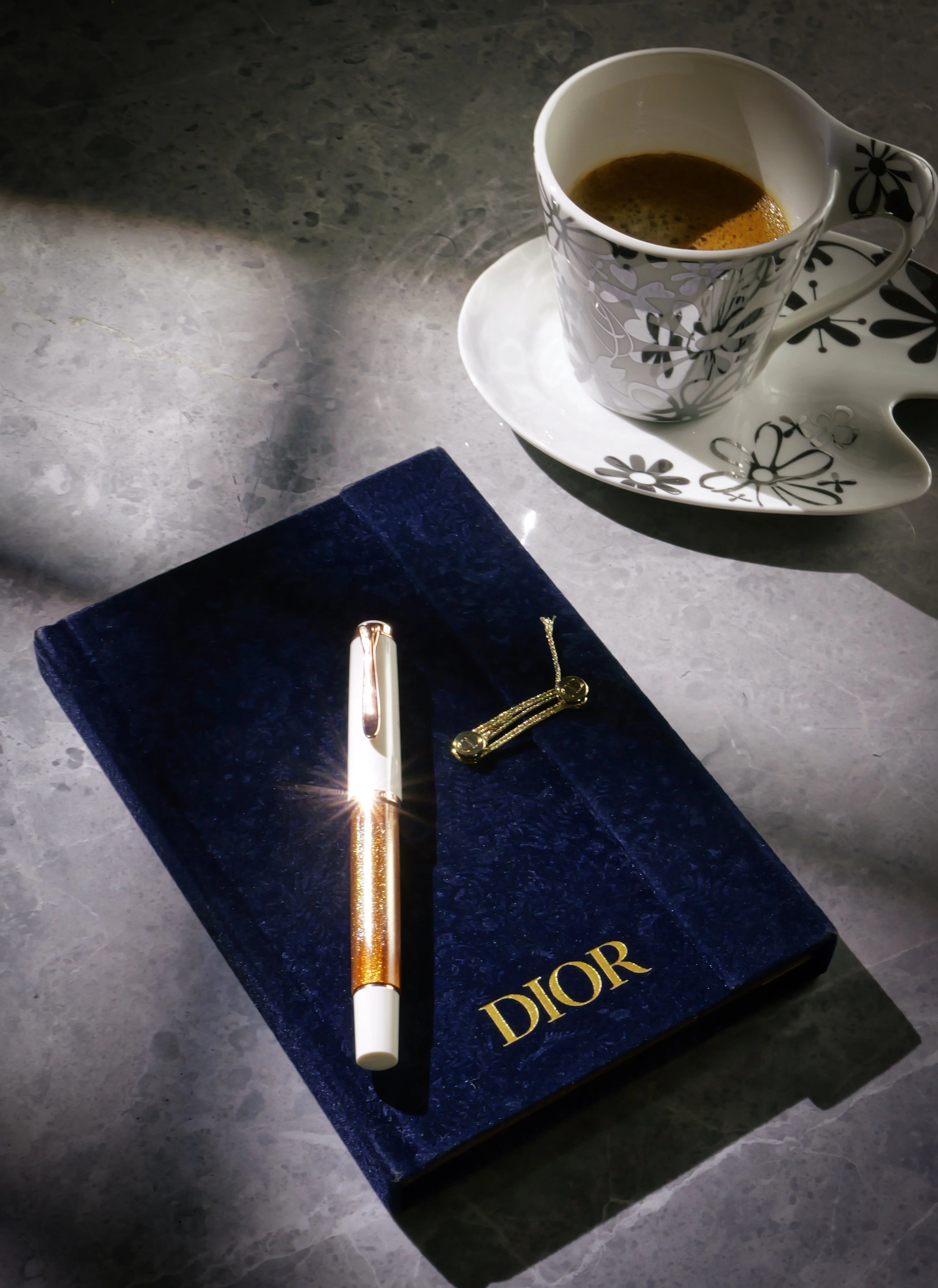 妻に贈る美しきペリカン：Pelikan Classic M200 Copper Rose Gold