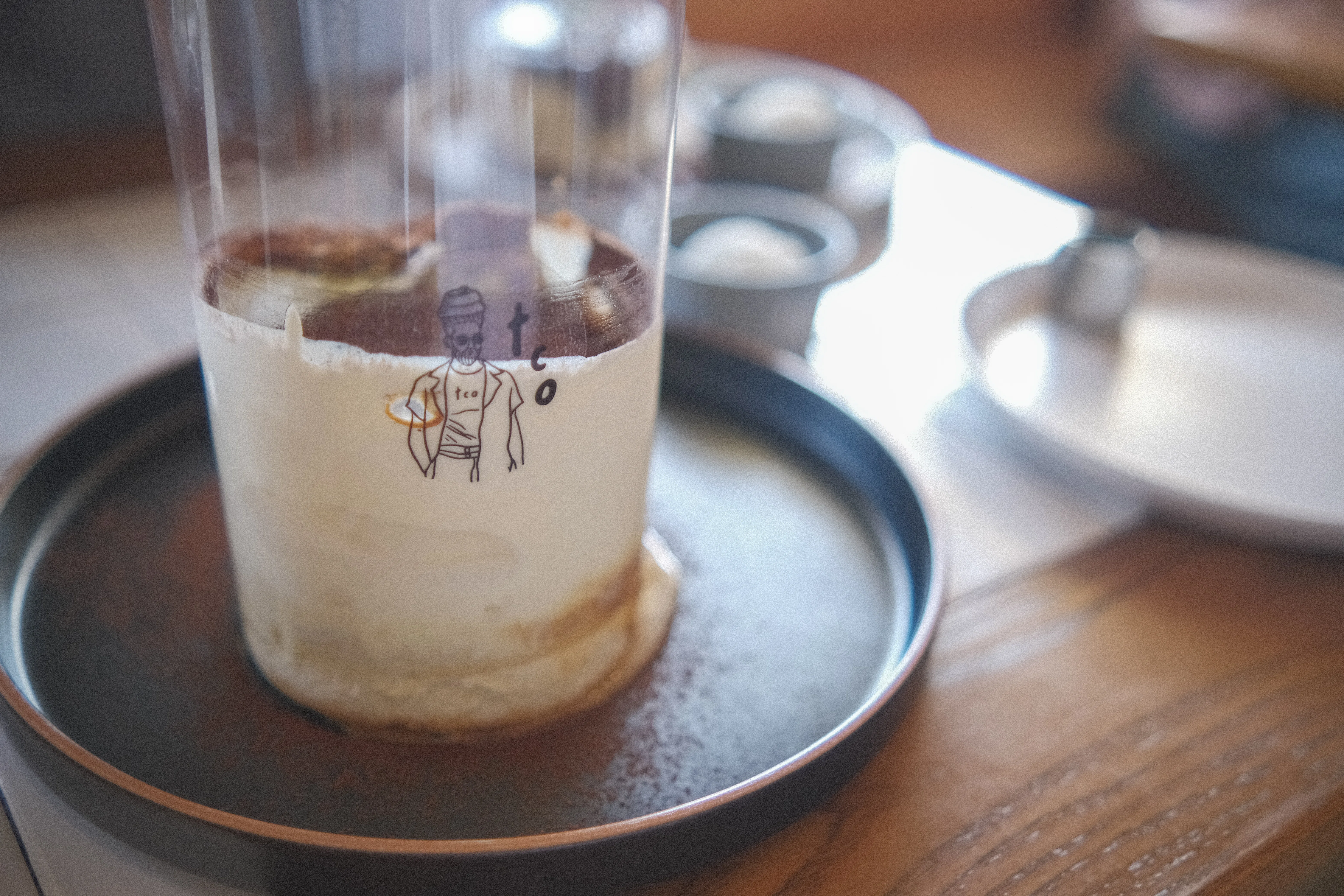 インスタで人気の大人のティラミスパンケーキ Trip Cafe Okinawa｜高井