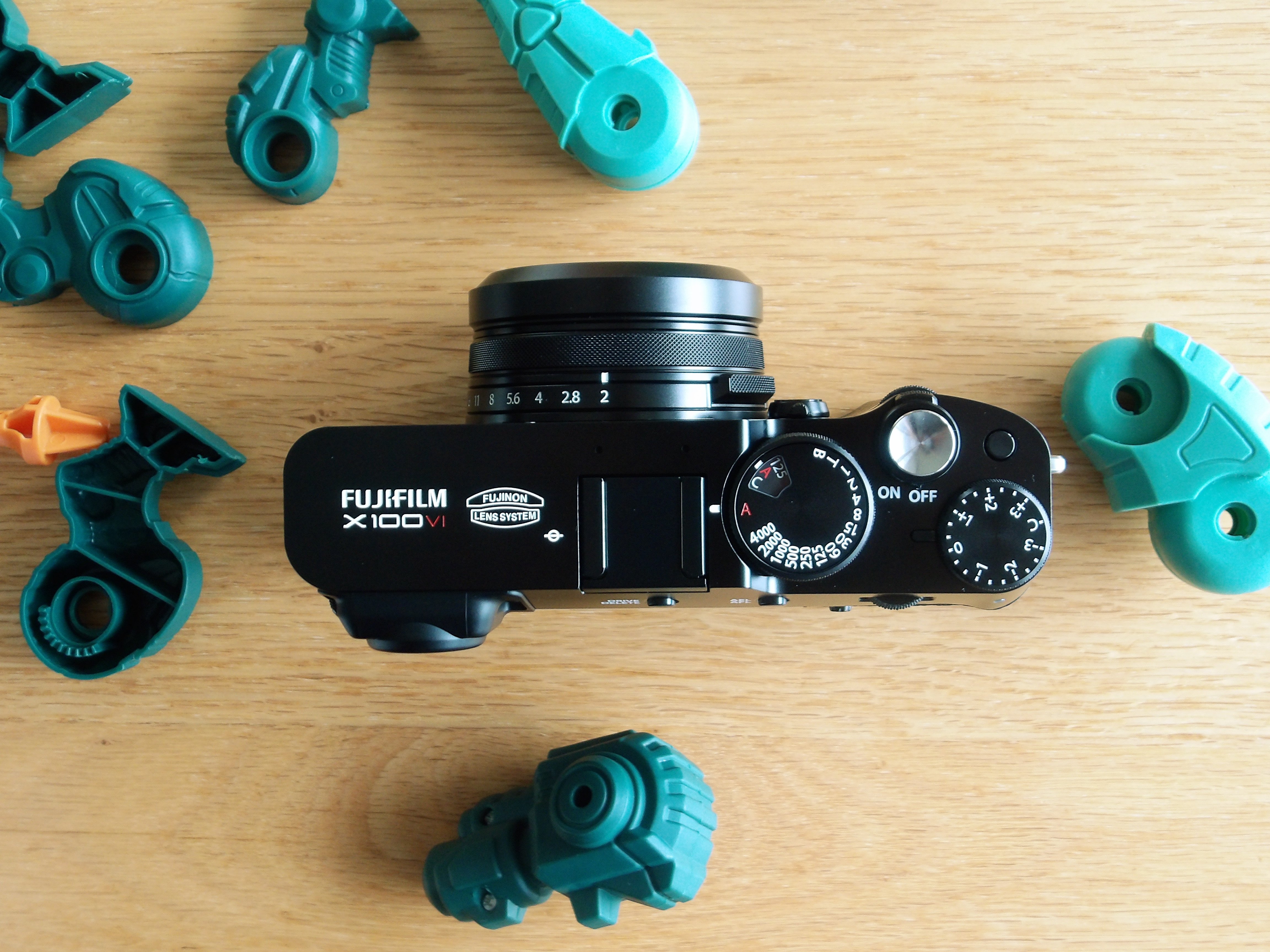 富士フイルム FUJIFILM X100V 箱なし FUJIFILM X100V 箱なし シャッター2000回 ついに手に入れました』 富士